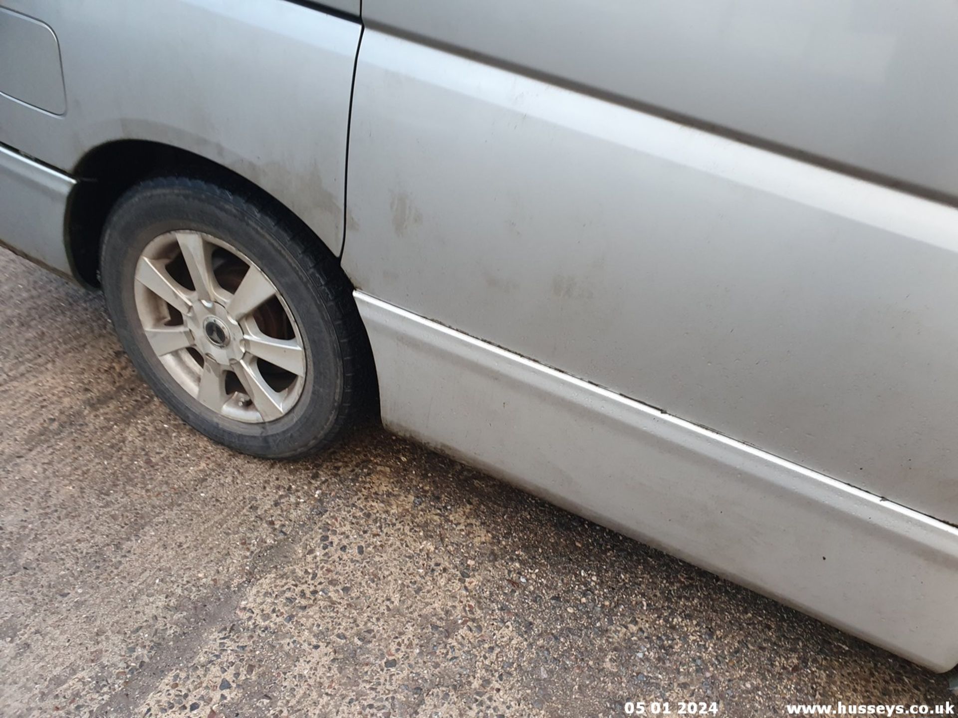 2002 NISSAN MPV - 3498cc 4dr MPV (Silver) - Image 37 of 52