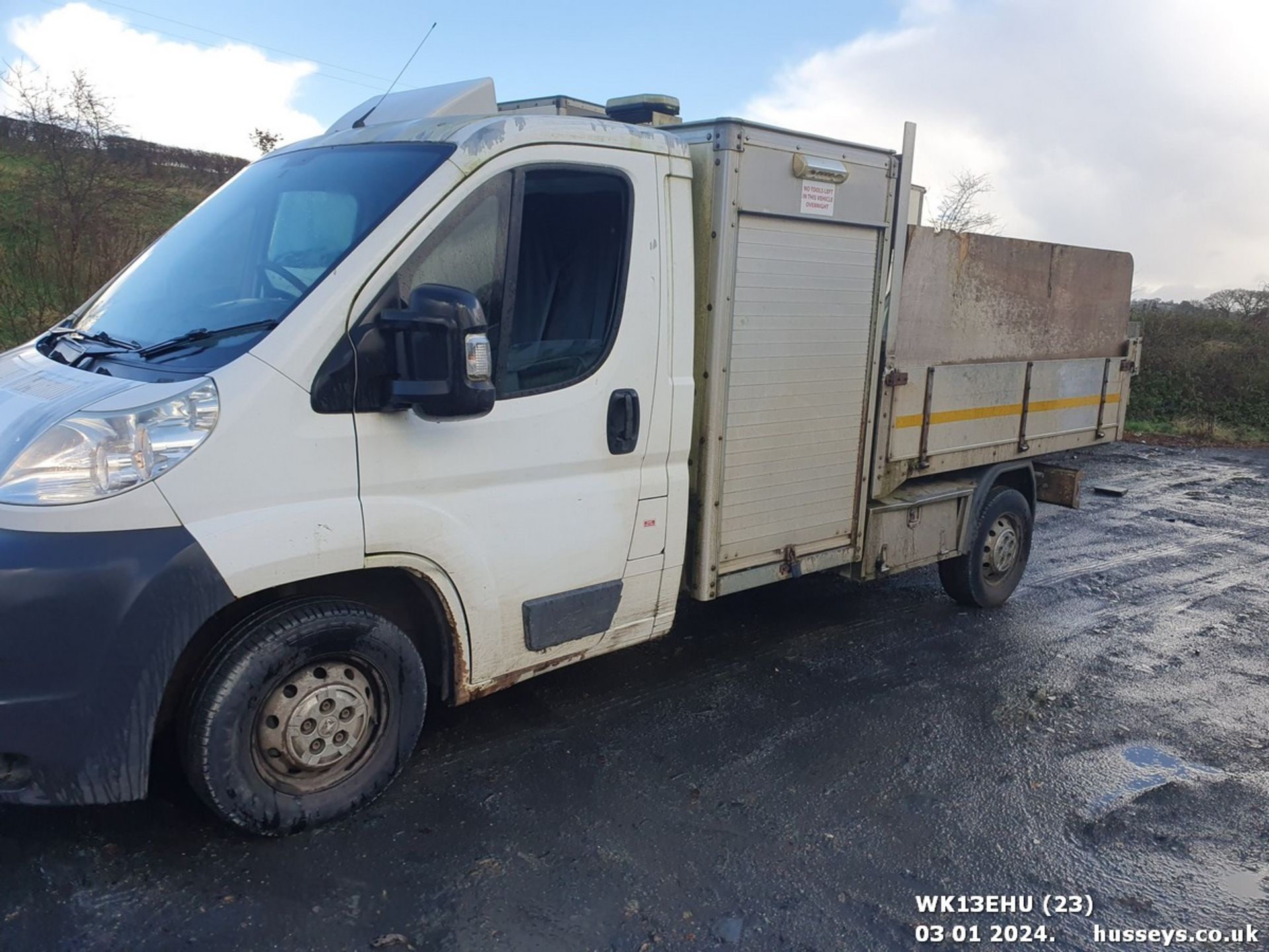 13/13 PEUGEOT BOXER 335 L2S HDI - 2198cc 2dr Tipper (White, 145k) - Image 24 of 46