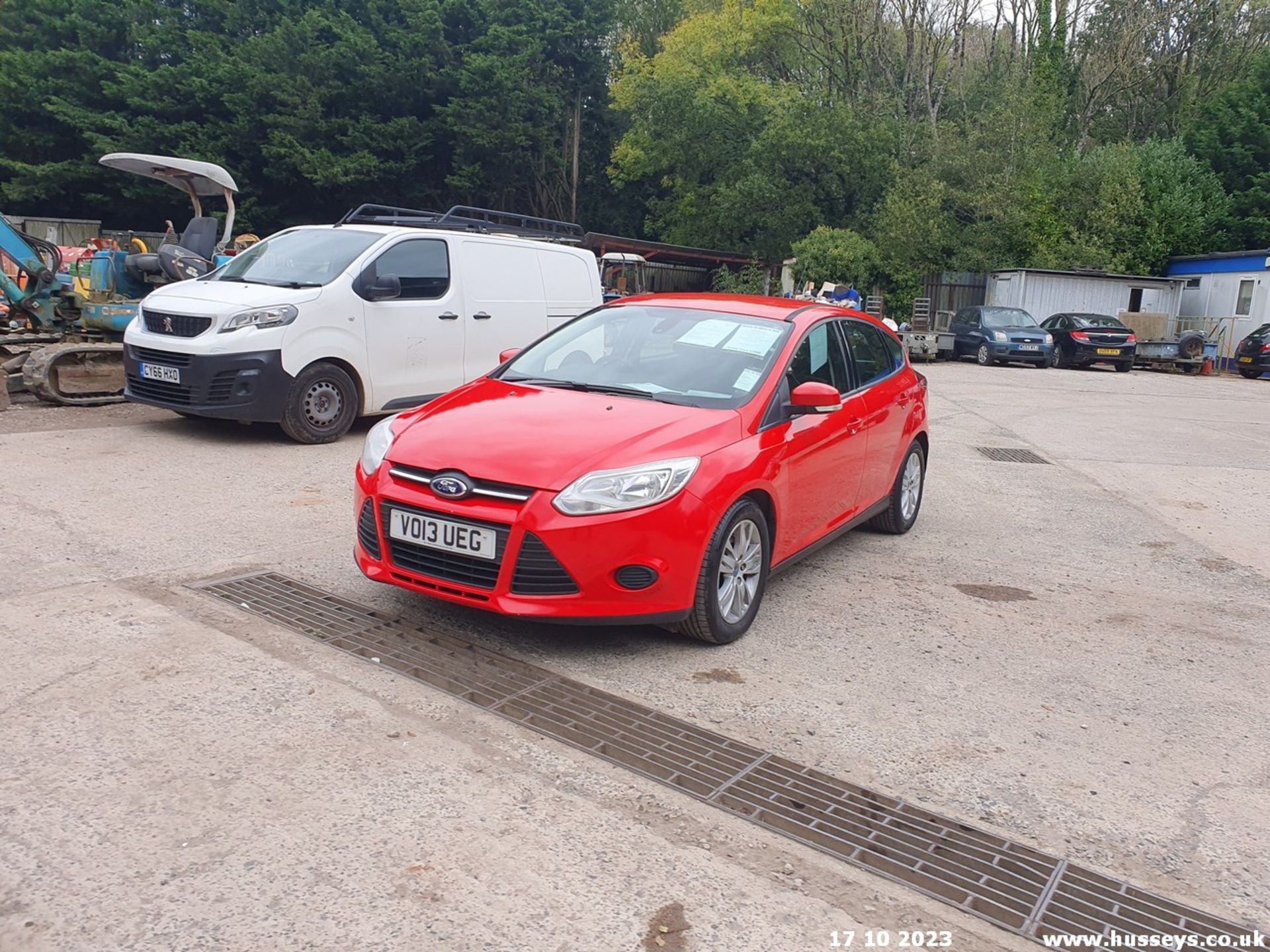 13/13 FORD FOCUS EDGE TDCI 115 - 1560cc 5dr Hatchback (Red, 186k) - Image 8 of 70