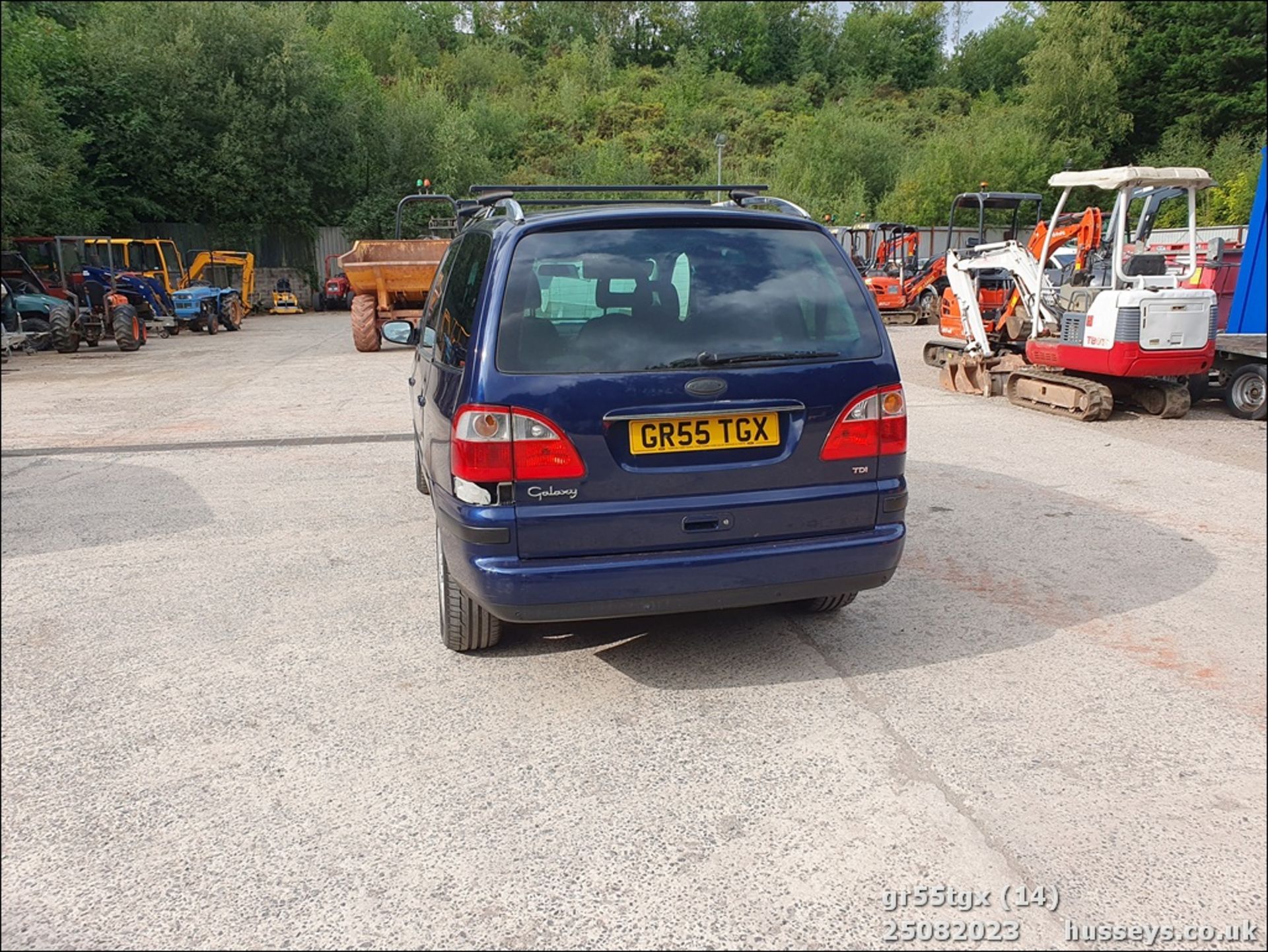 06/55 FORD GALAXY GHIA TDI - 1896cc 5dr MPV (Blue, 135k) - Image 16 of 62