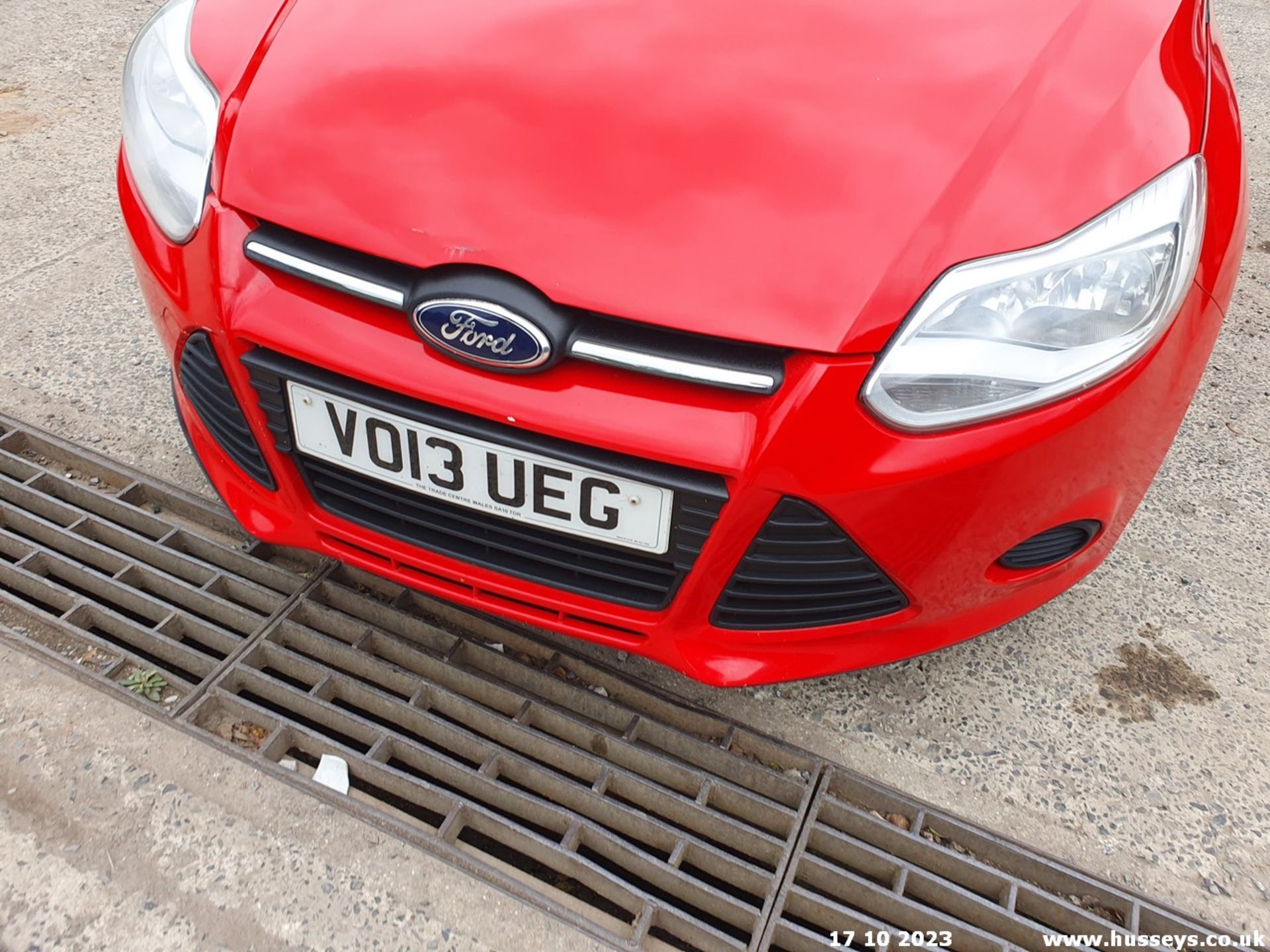 13/13 FORD FOCUS EDGE TDCI 115 - 1560cc 5dr Hatchback (Red, 186k) - Image 37 of 70