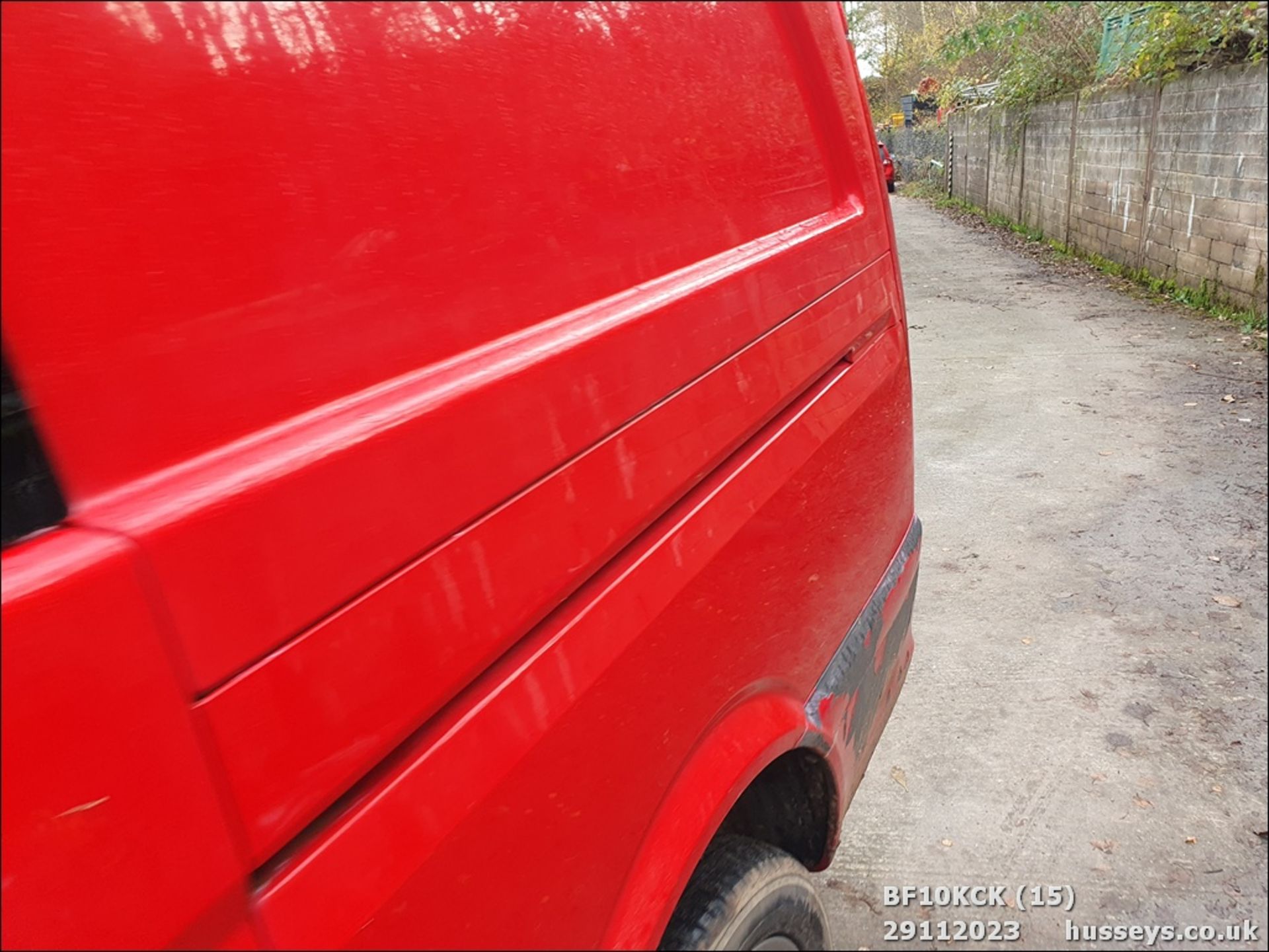 10/10 MERCEDES VITO 111 CDI LONG - 2148cc Van (Red) - Image 16 of 56