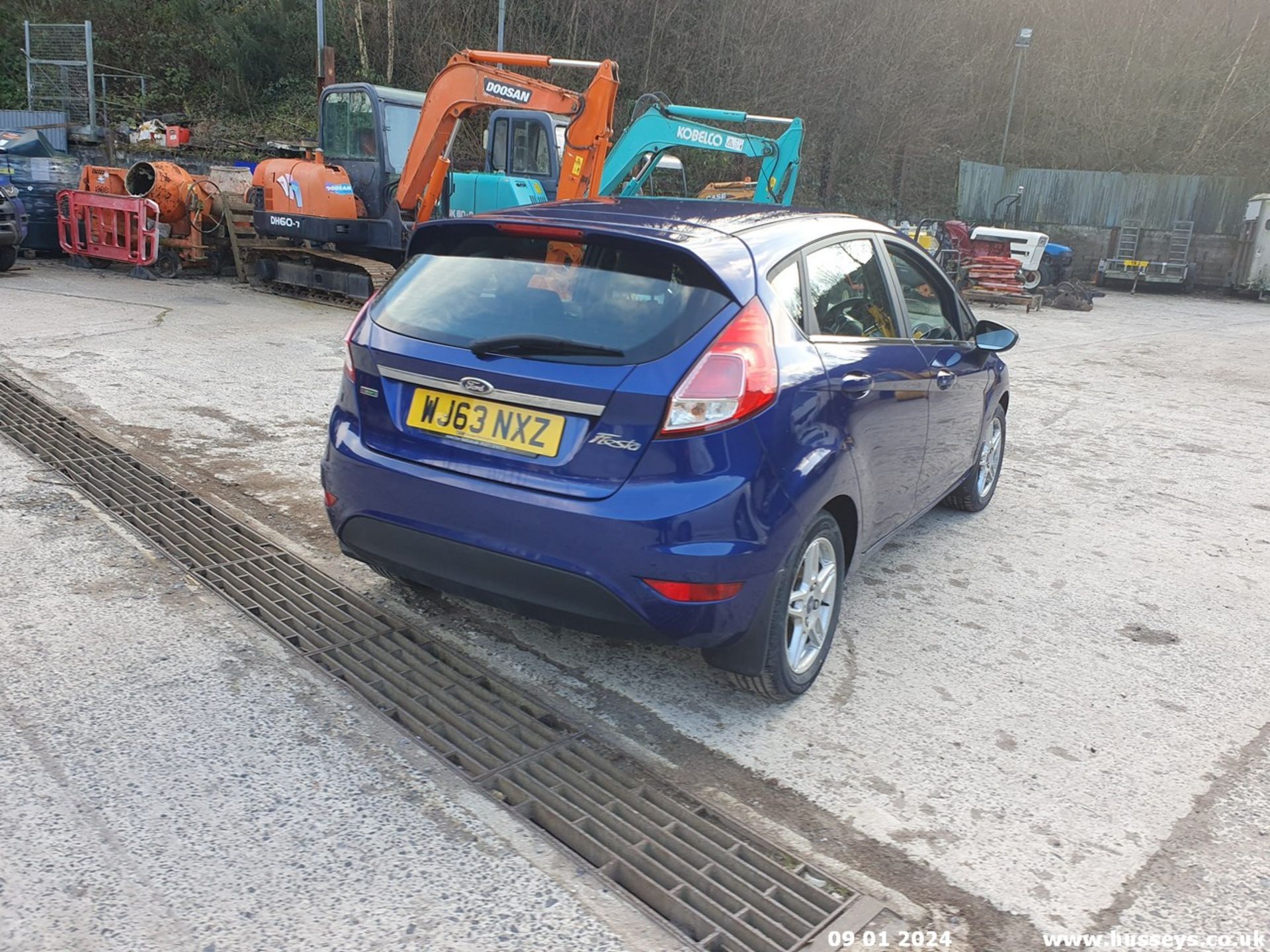 13/63 FORD FIESTA ZETEC - 998cc 5dr Hatchback (Blue, 52k) - Image 36 of 42