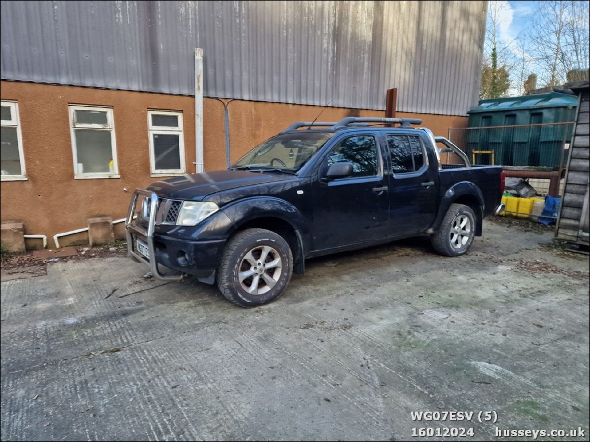 07/07 NISSAN NAVARA D/C OUTLAW DCI - 2488cc 4dr 4x4 (Black, 121k) - Image 6 of 35