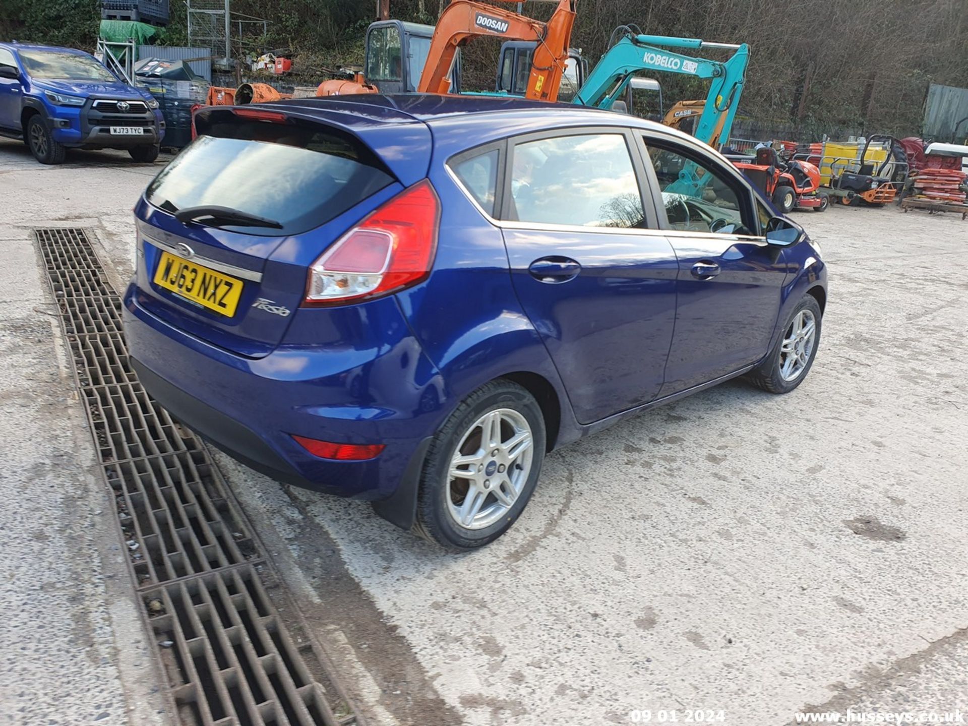 13/63 FORD FIESTA ZETEC - 998cc 5dr Hatchback (Blue, 52k) - Bild 7 aus 42