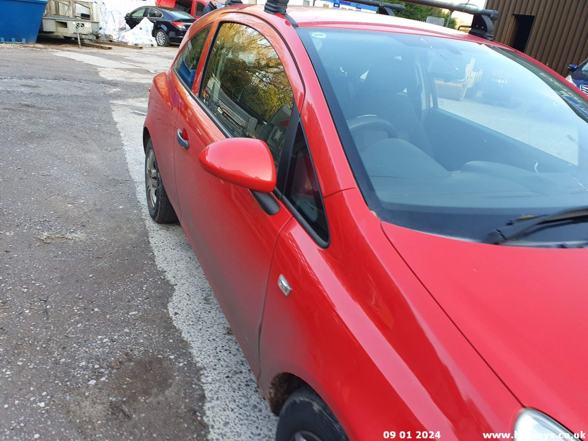 10/10 VAUXHALL CORSA ENERGY ECOFLEX - 998cc 3dr Hatchback (Red) - Bild 13 aus 48