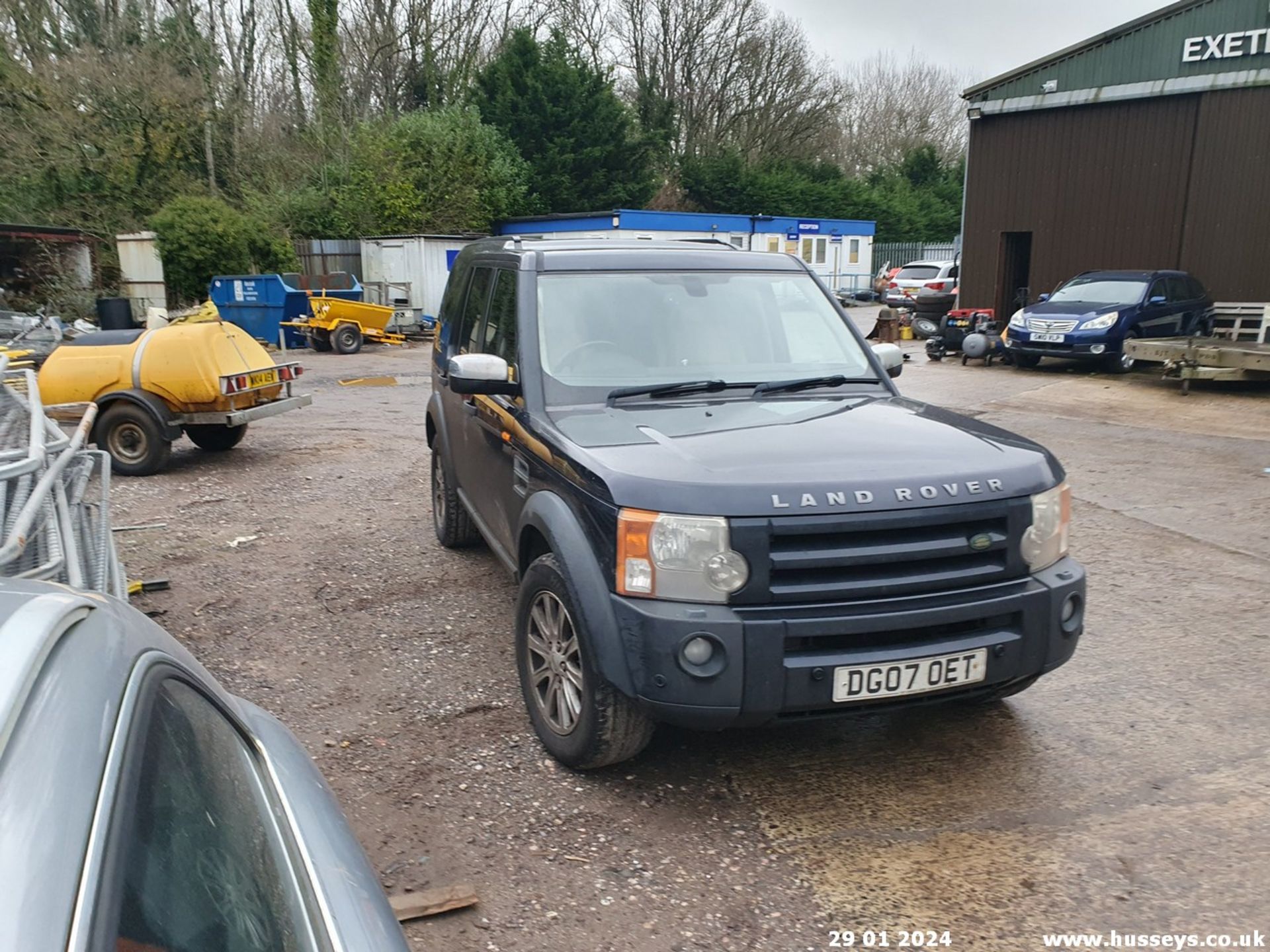 07/07 LAND ROVER DISCOVERY TDV6 SE A - 2720cc 5dr Estate (Blue) - Image 10 of 44