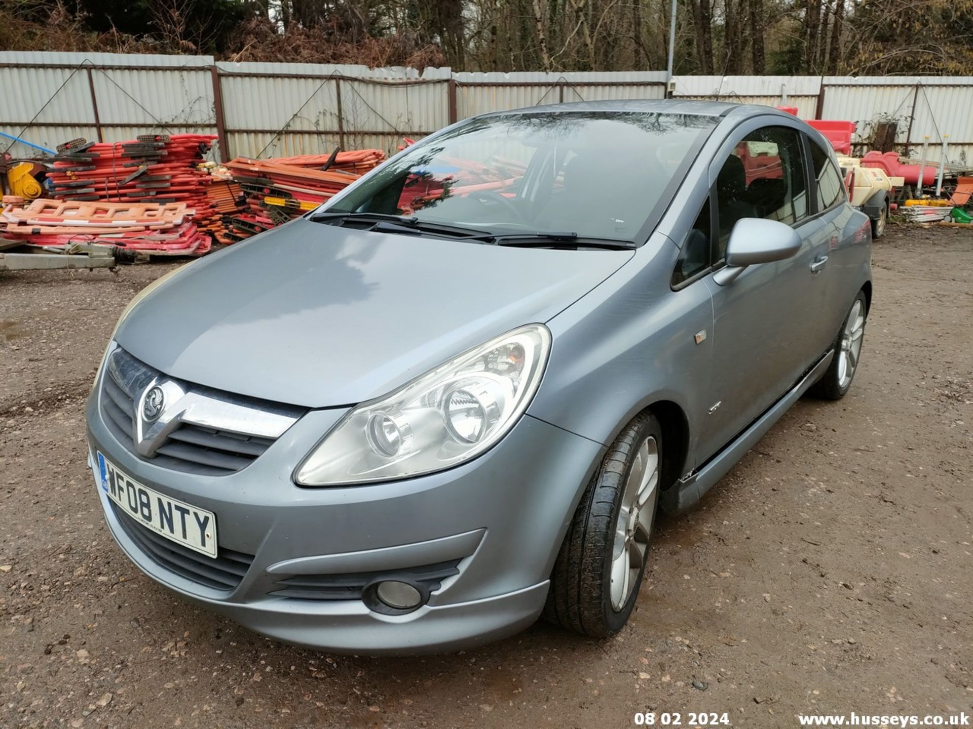 08/08 VAUXHALL CORSA SXI A/C - 1364cc 3dr Hatchback (Silver) - Image 11 of 64