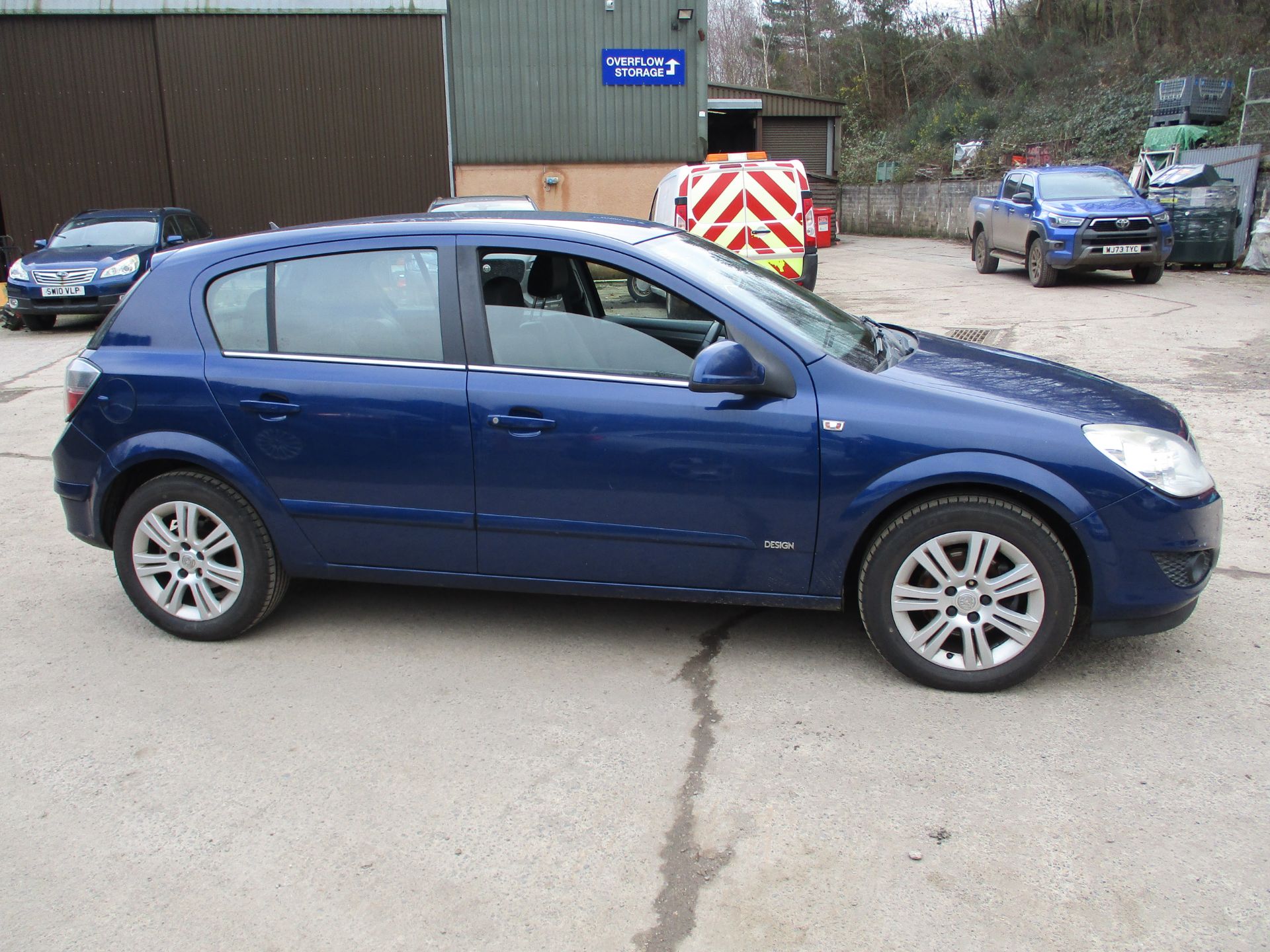 2009 VAUXHALL ASTRA DESIGN - 1598cc 5dr Hatchback (Blue, 103k) - Image 4 of 15