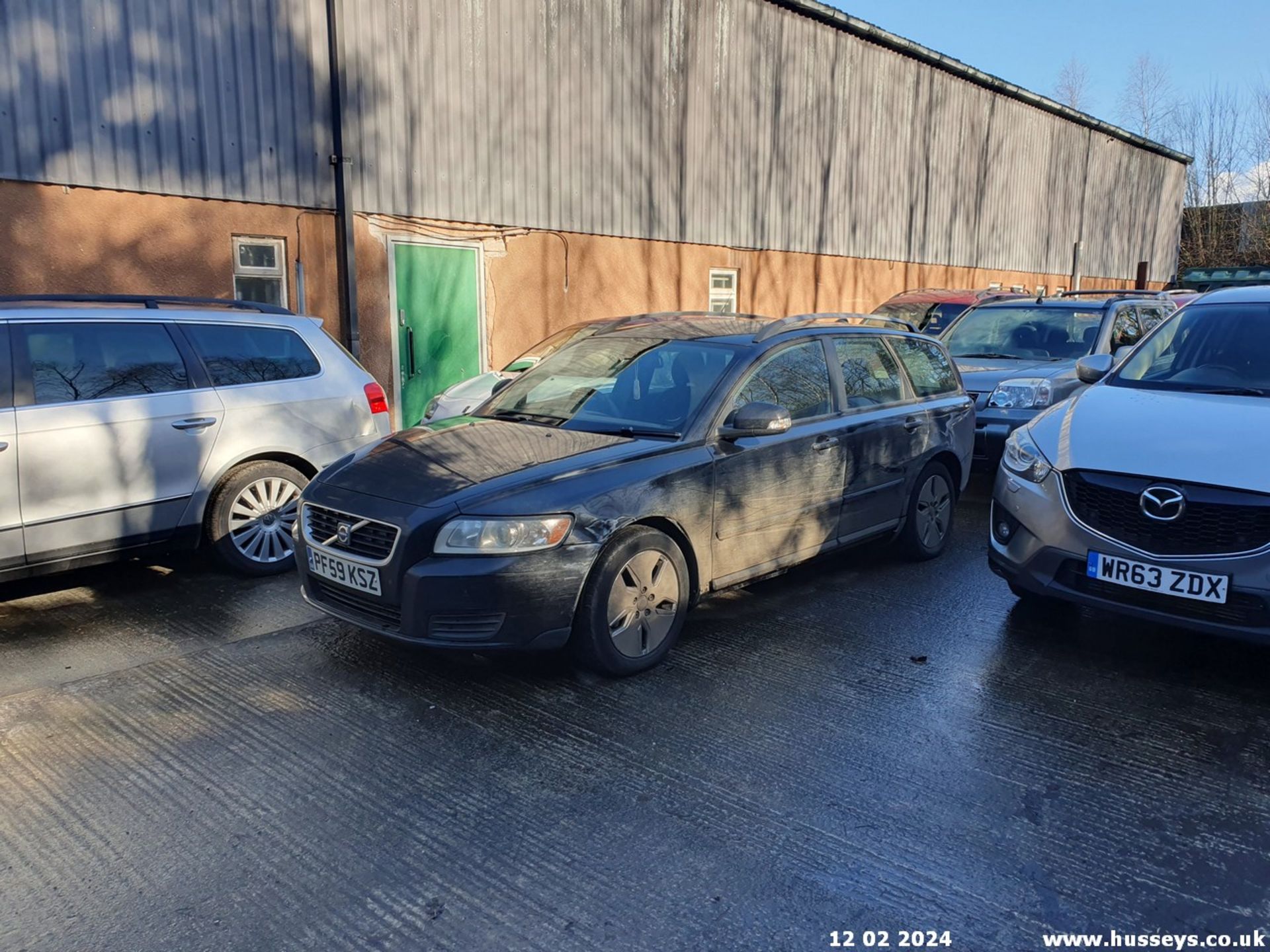 10/59 VOLVO V50 S D DRIVE - 1560cc 5dr Estate (Black) - Image 3 of 39