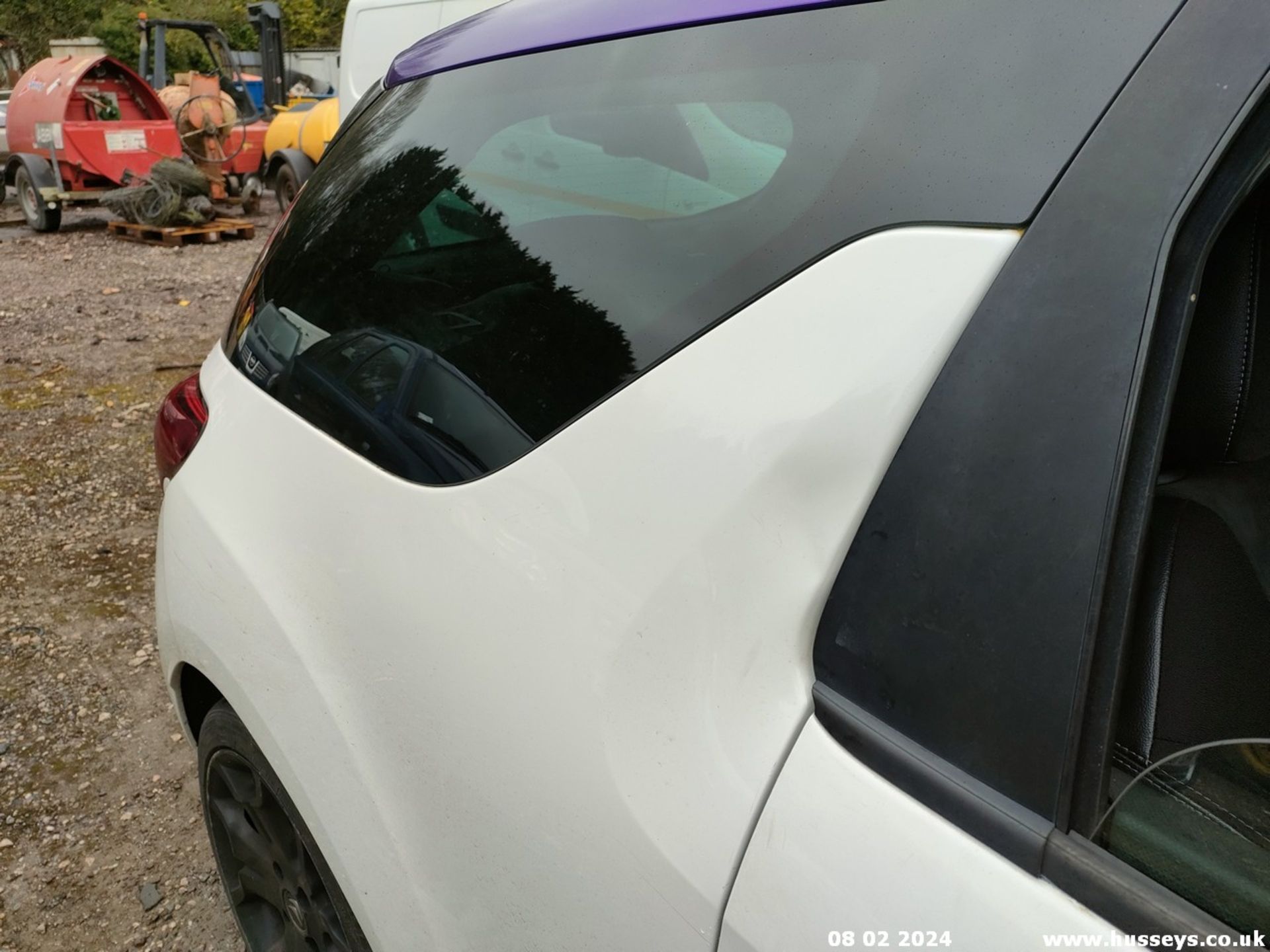 10/60 CITROEN DS3 BLACK & WHITE - 1598cc 3dr Hatchback (White, 85k) - Image 37 of 50
