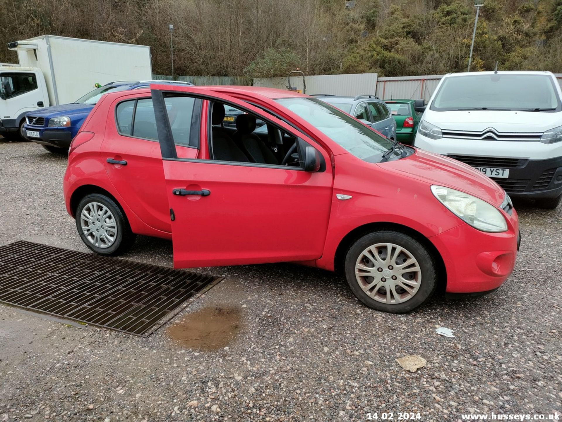 09/59 HYUNDAI I20 CLASSIC - 1248cc 5dr Hatchback (Red) - Image 30 of 41