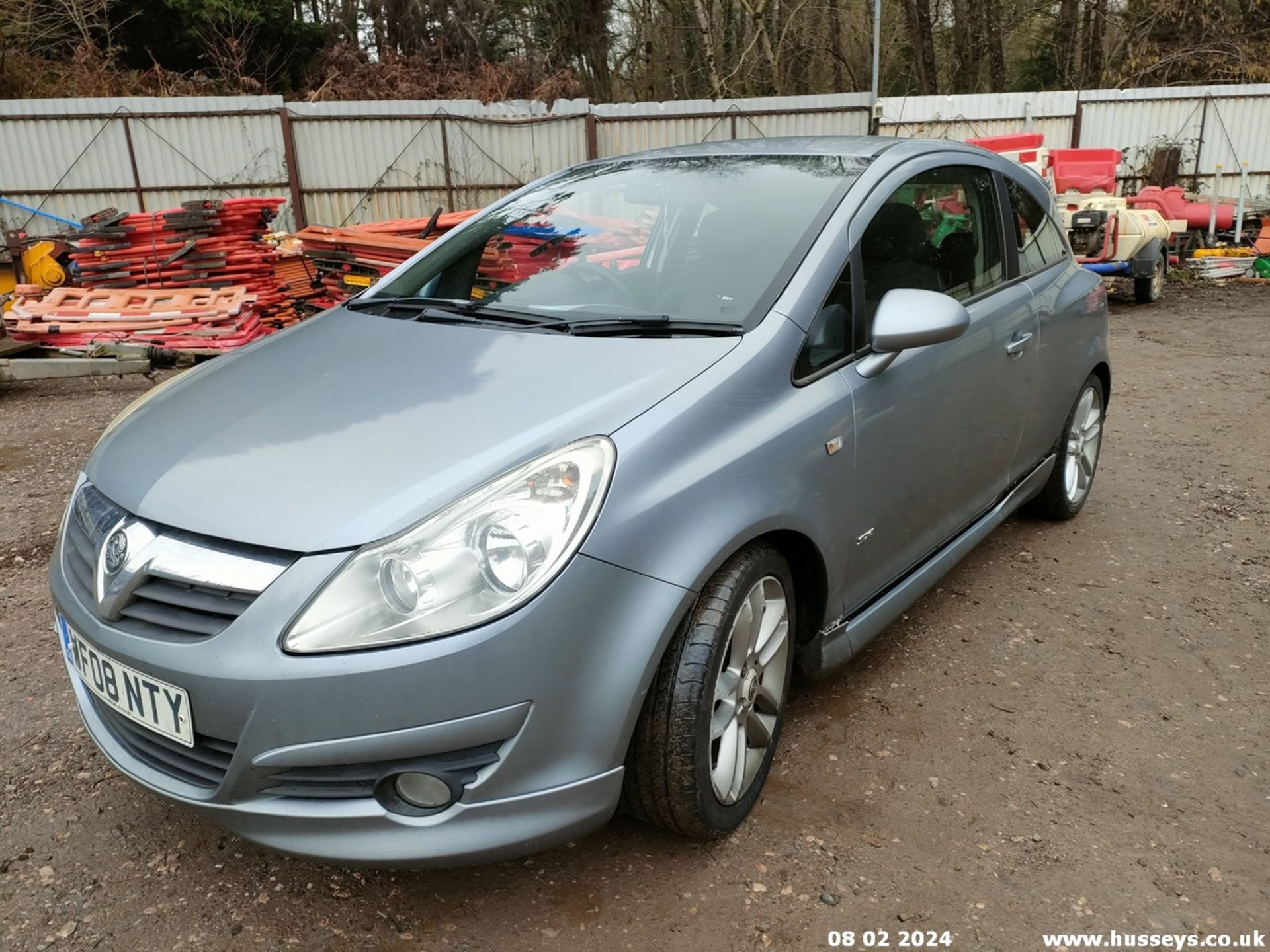 08/08 VAUXHALL CORSA SXI A/C - 1364cc 3dr Hatchback (Silver) - Image 17 of 64