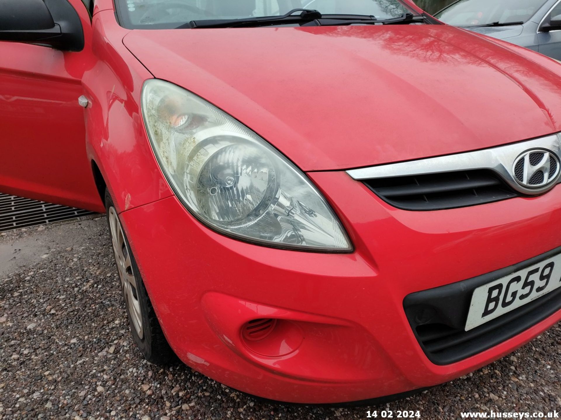 09/59 HYUNDAI I20 CLASSIC - 1248cc 5dr Hatchback (Red) - Image 5 of 41