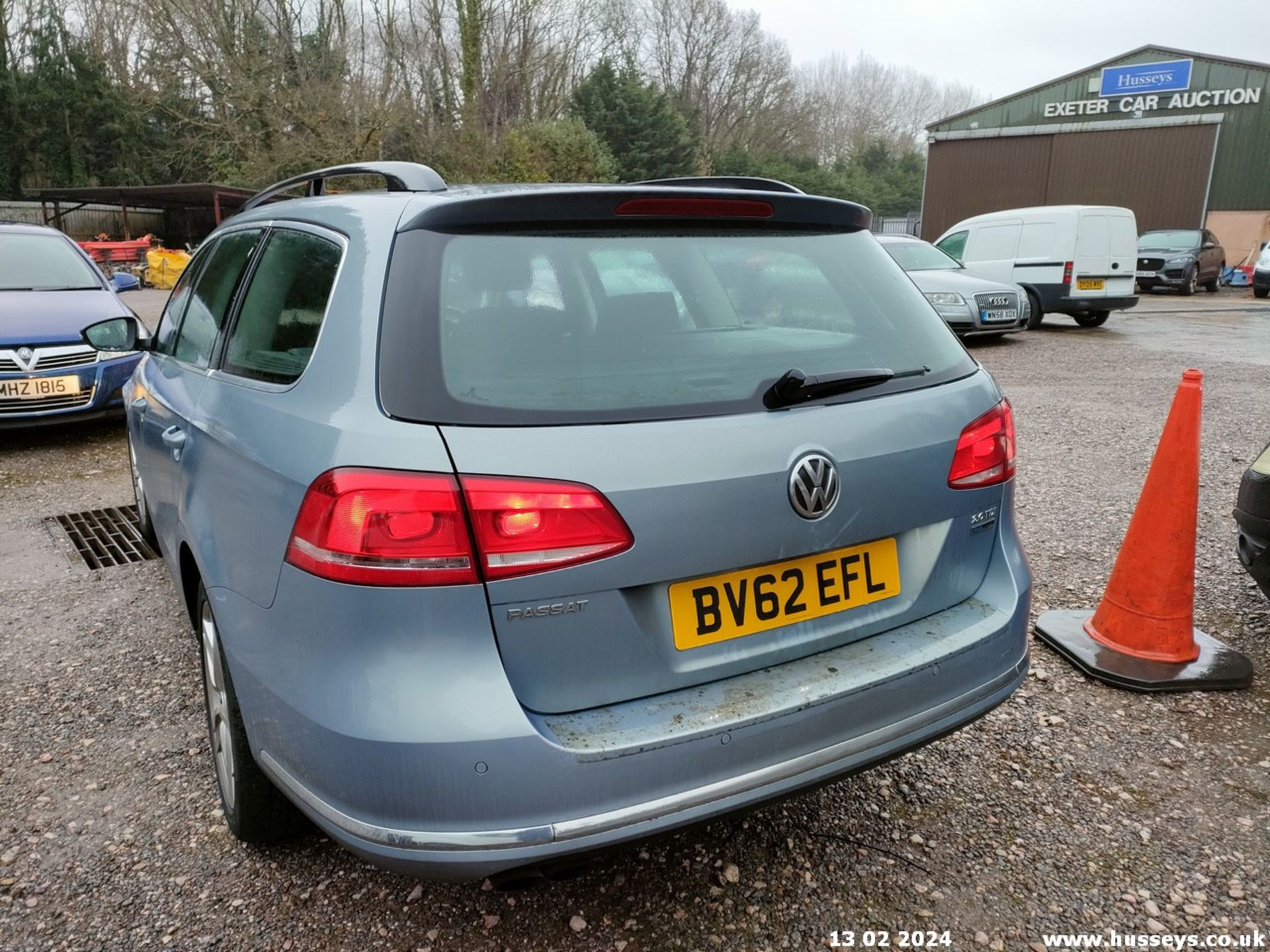 12/62 VOLKSWAGEN PASSAT SE BLUEMOTION TECH - 1968cc 5dr Estate (Grey, 153k) - Image 23 of 46