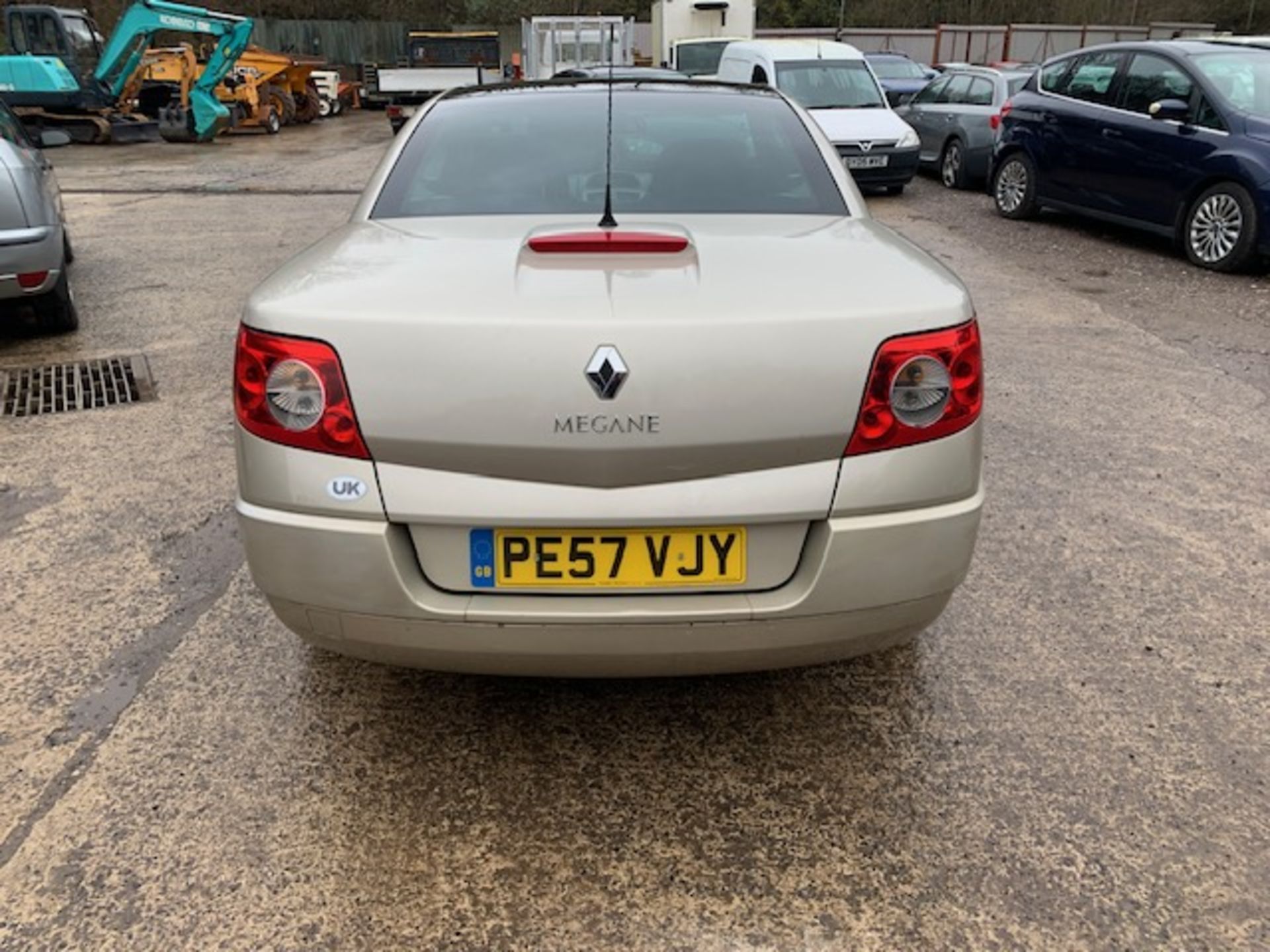 07/57 RENAULT MEGANE PRIVILEGE - 1598cc 2dr Convertible (Gold, 94k) - Image 2 of 11