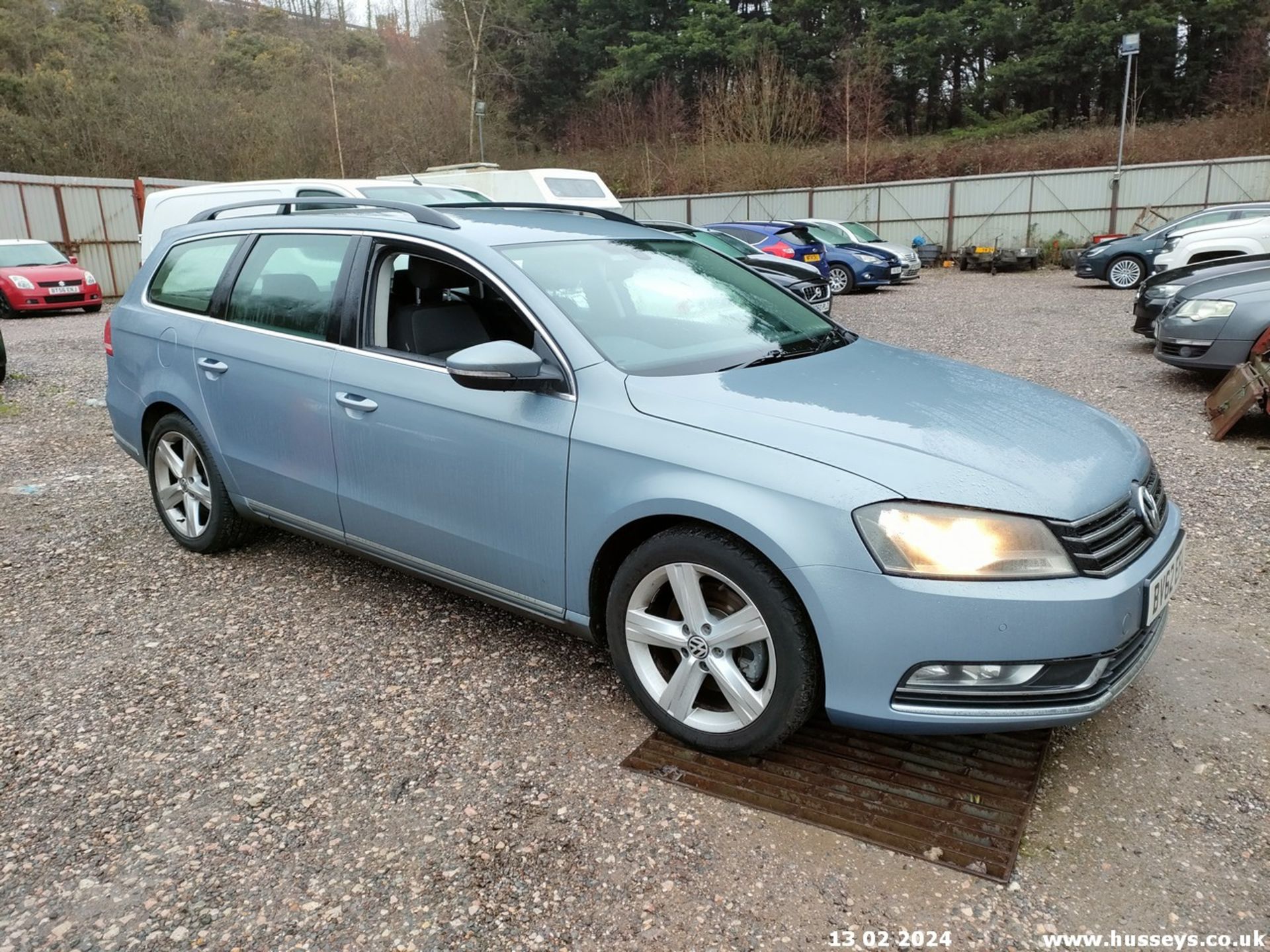 12/62 VOLKSWAGEN PASSAT SE BLUEMOTION TECH - 1968cc 5dr Estate (Grey, 153k) - Image 34 of 46