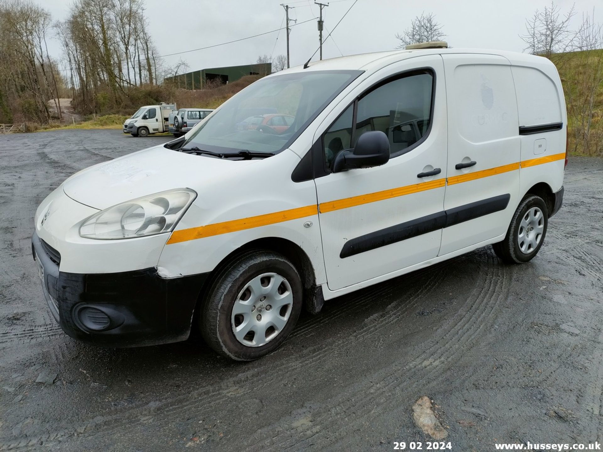 13/63 PEUGEOT PARTNER 850 SE L1 HDI - 1560cc 5dr Van (White, 115k) - Image 16 of 56