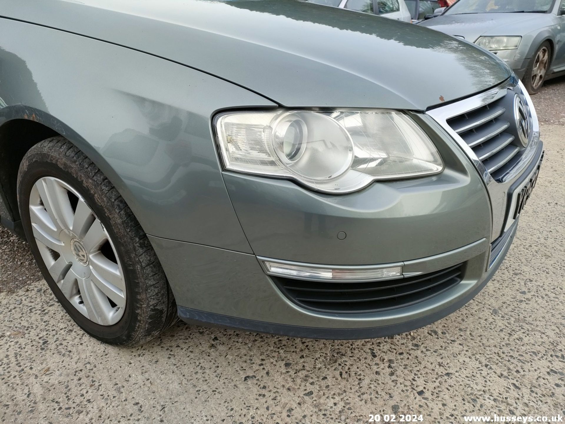 08/58 VOLKSWAGEN PASSAT SEL TDI - 1968cc 4dr Saloon (Green) - Image 5 of 49