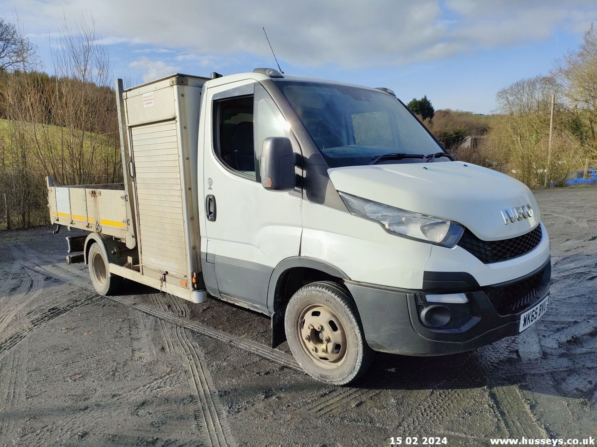 15/65 IVECO DAILY MWB - 2998cc 2dr Tipper (White)