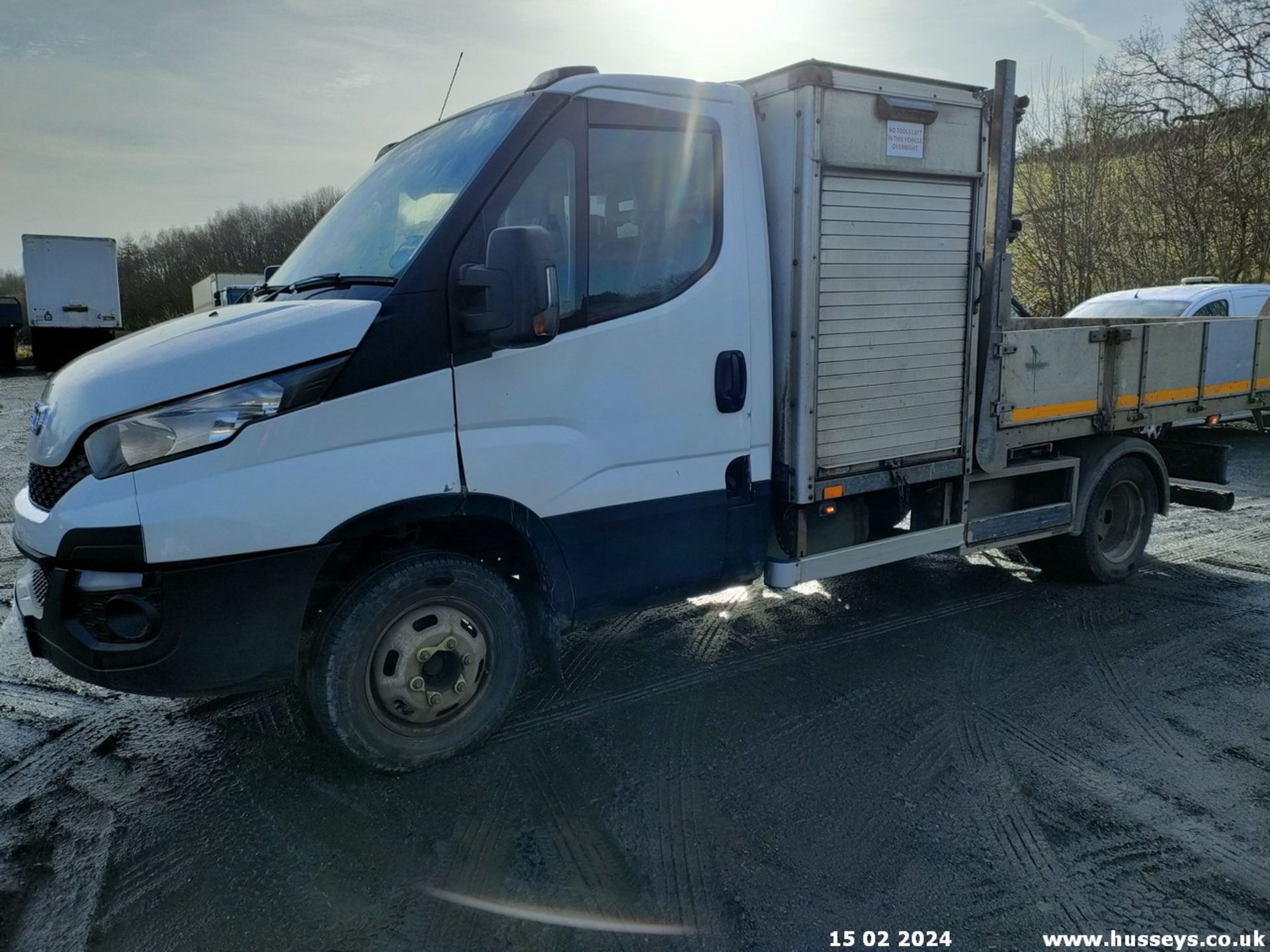 15/65 IVECO DAILY MWB - 2998cc 2dr Tipper (White) - Image 16 of 38