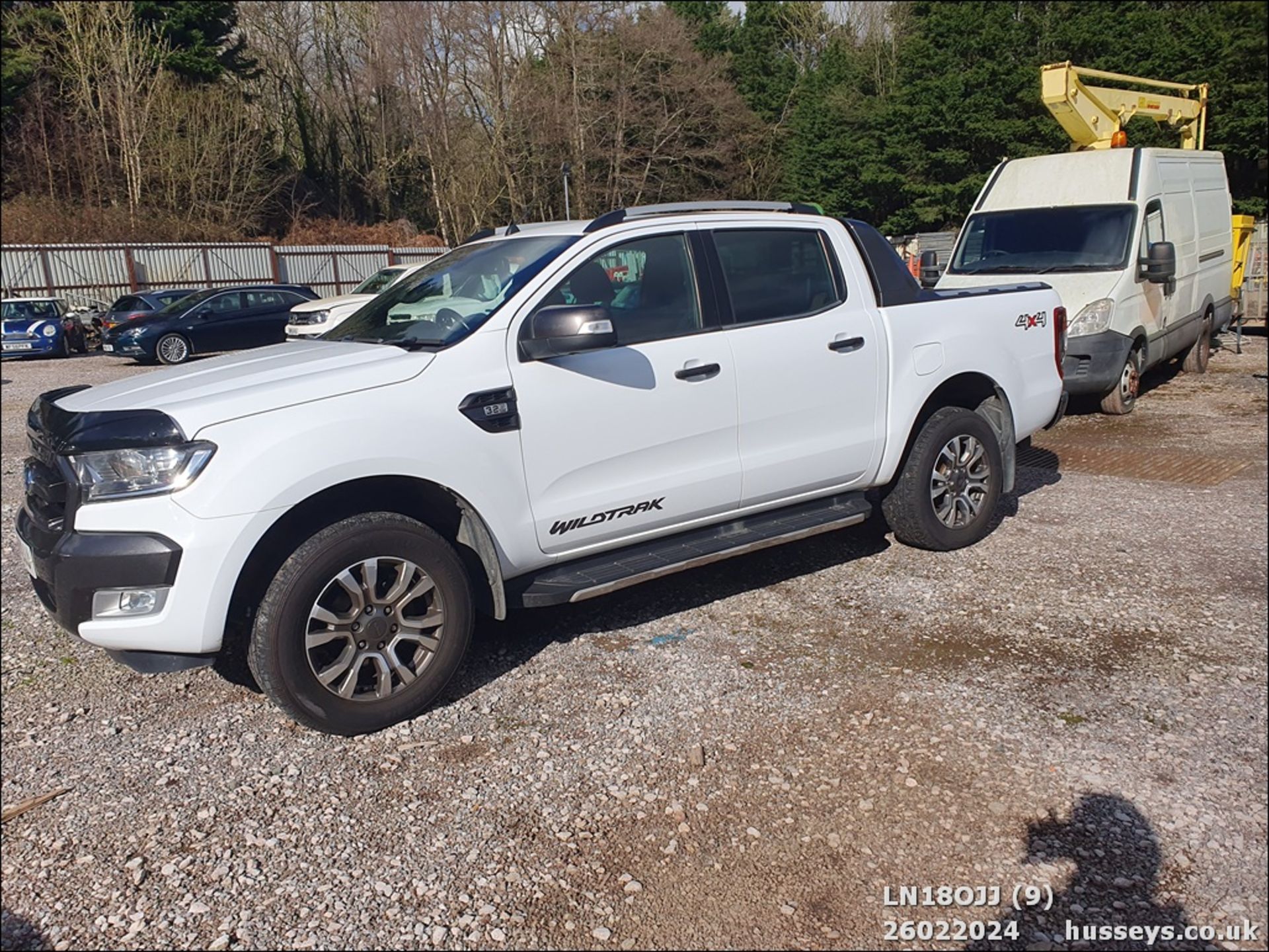 18/18 FORD RANGER WILDTRAK 4X4 DCB T - 3198cc 4dr Pickup (White, 46k) - Image 10 of 42