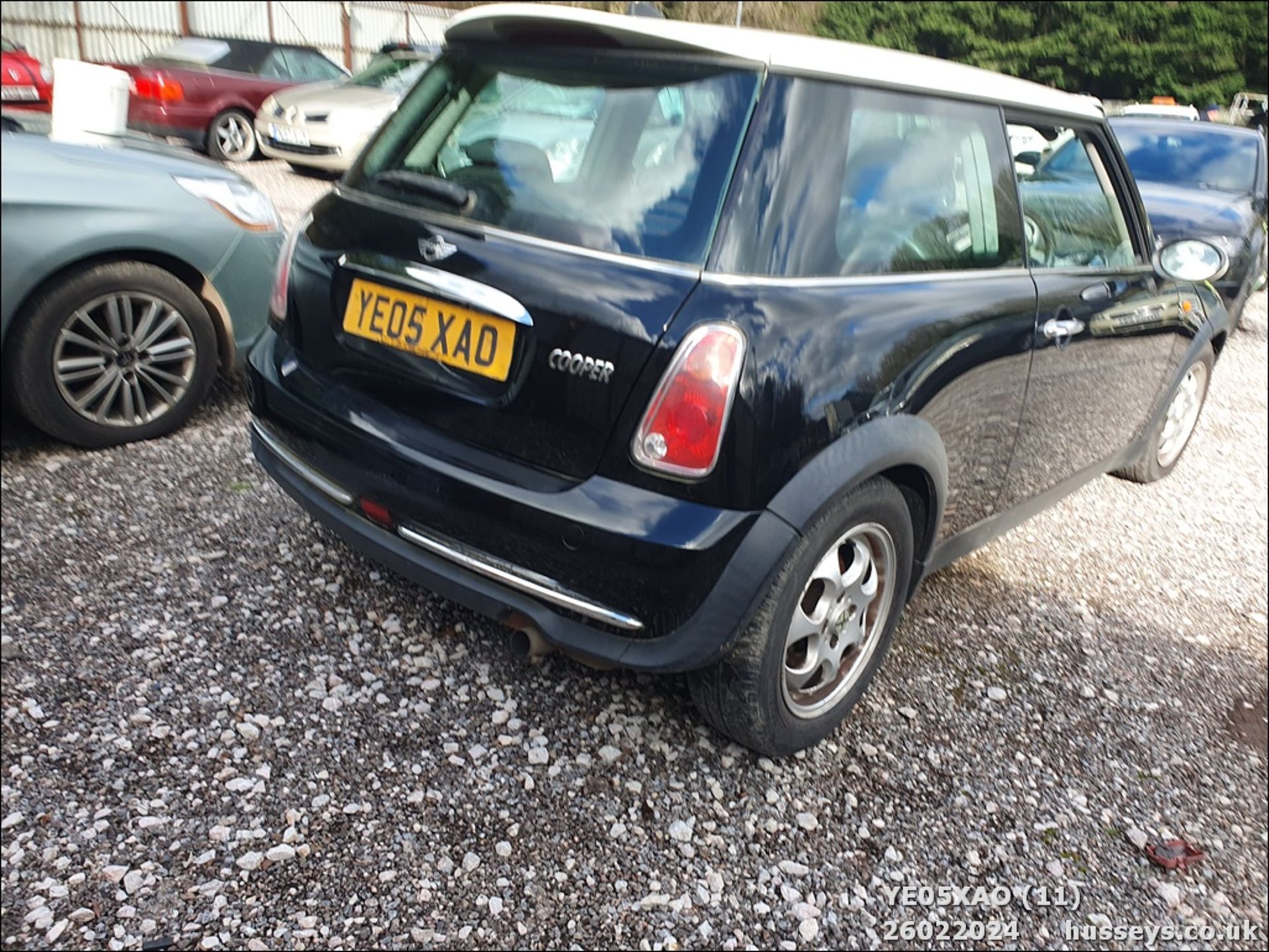 05/05 MINI MINI COOPER - 1598cc 3dr Hatchback (Black) - Image 12 of 31