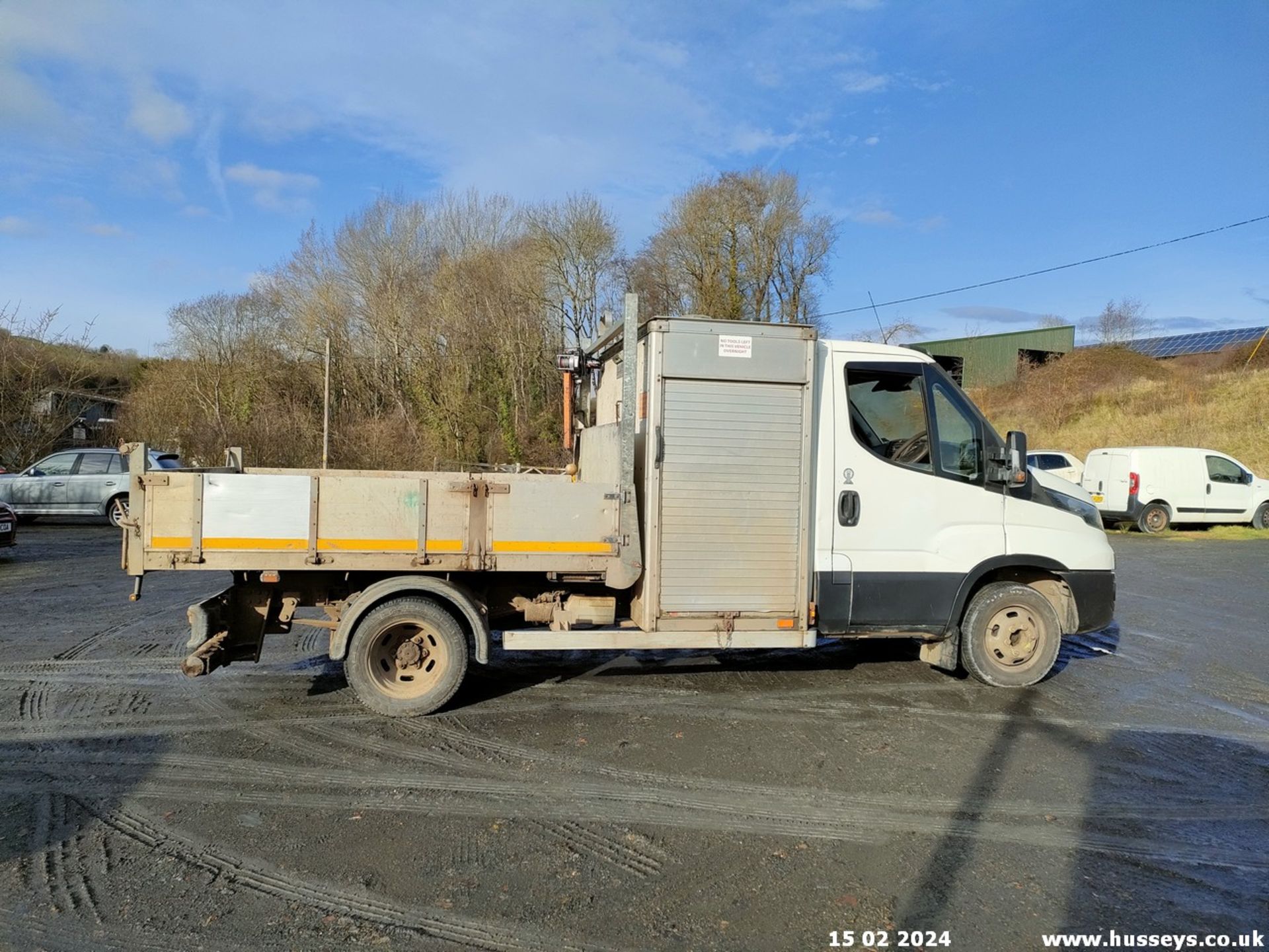 15/65 IVECO DAILY MWB - 2998cc 2dr Tipper (White) - Image 28 of 38