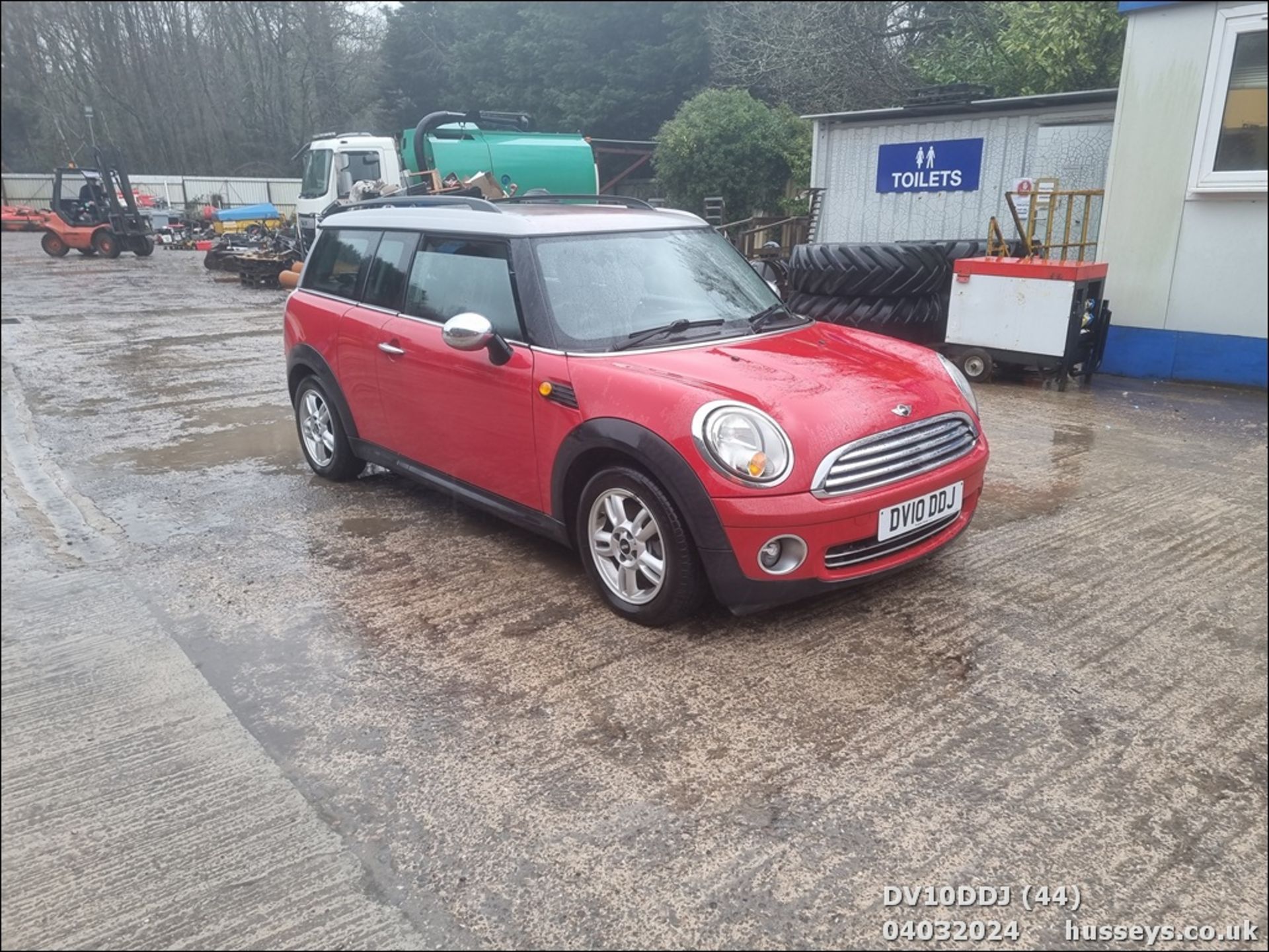 10/10 MINI ONE CLUBMAN - 1598cc 5dr Estate (Red, 97k) - Image 45 of 45