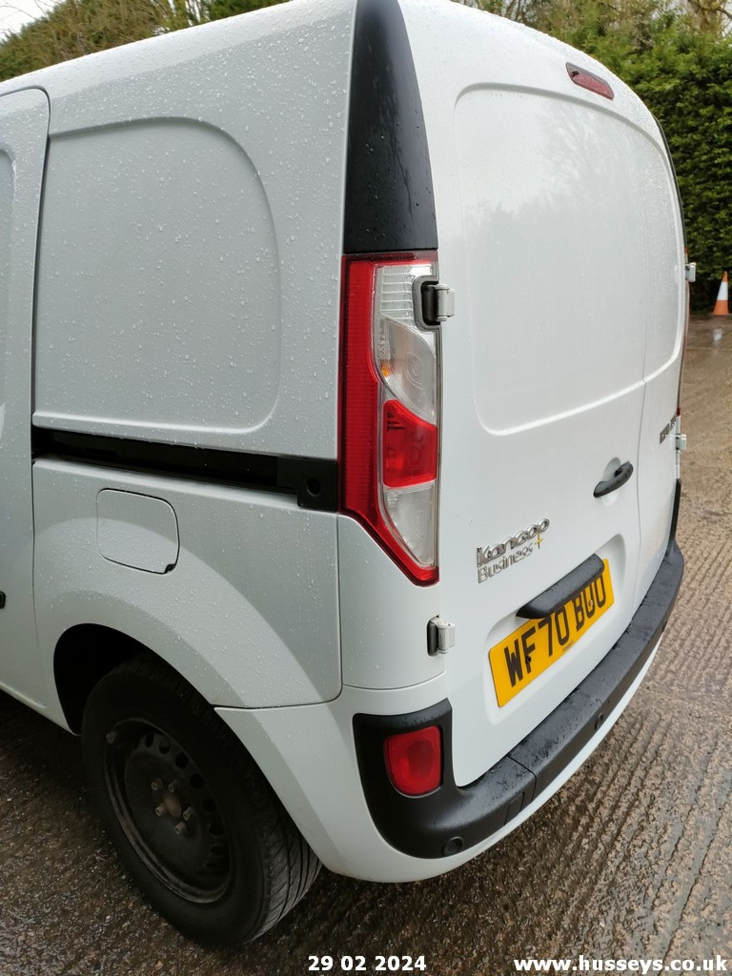 20/70 RENAULT KANGOO ML19 B-SNESS+ ENER - 1461cc (White, 147k) - Image 22 of 54