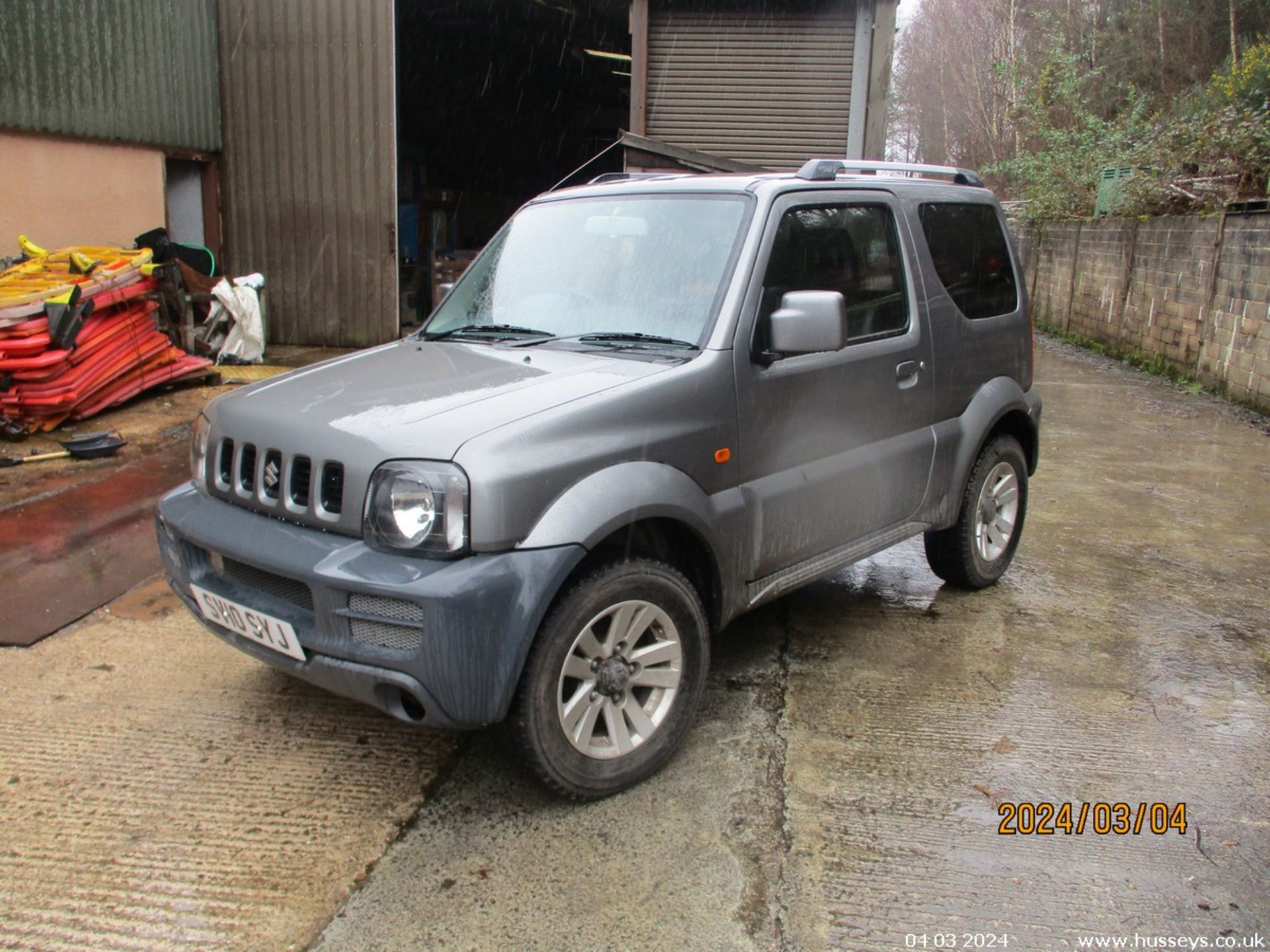 10/10 SUZUKI JIMNY SZ4 - 1328cc 3dr Estate (Grey, 117k) - Image 16 of 19