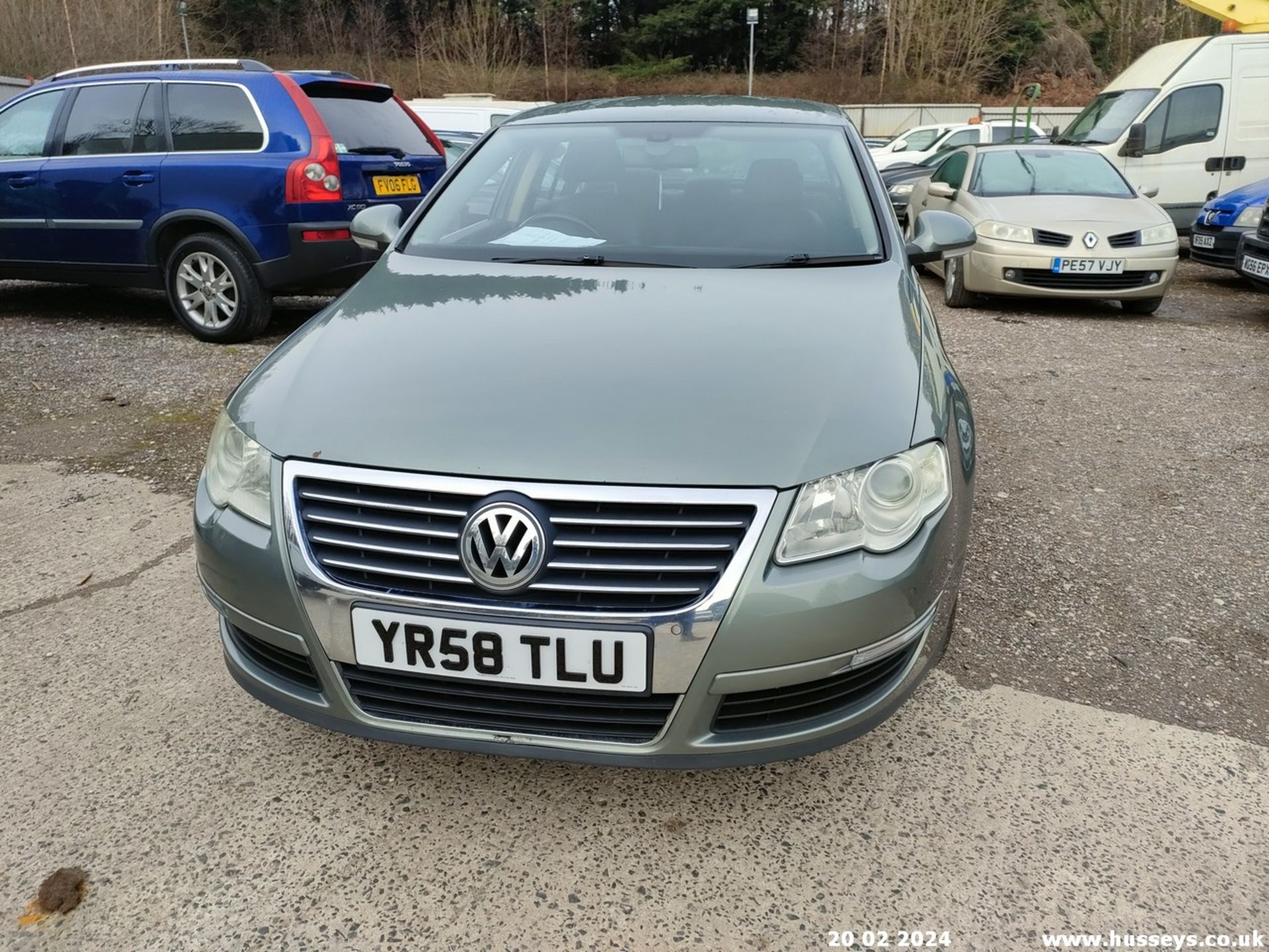 08/58 VOLKSWAGEN PASSAT SEL TDI - 1968cc 4dr Saloon (Green) - Image 9 of 49