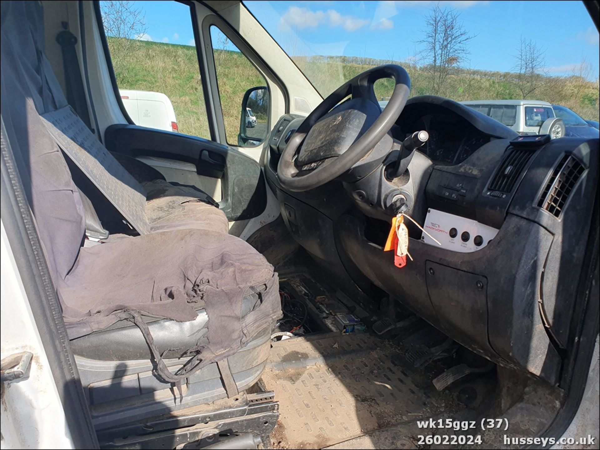 15/15 PEUGEOT BOXER 335 L2S HDI - 2198cc 2dr Tipper (White, 135k) - Image 38 of 40