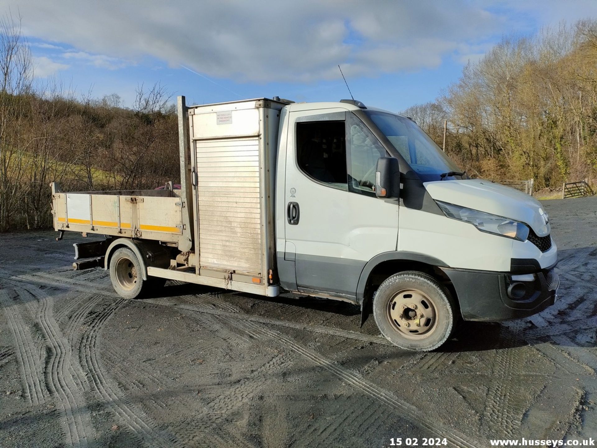 15/65 IVECO DAILY MWB - 2998cc 2dr Tipper (White) - Image 3 of 38