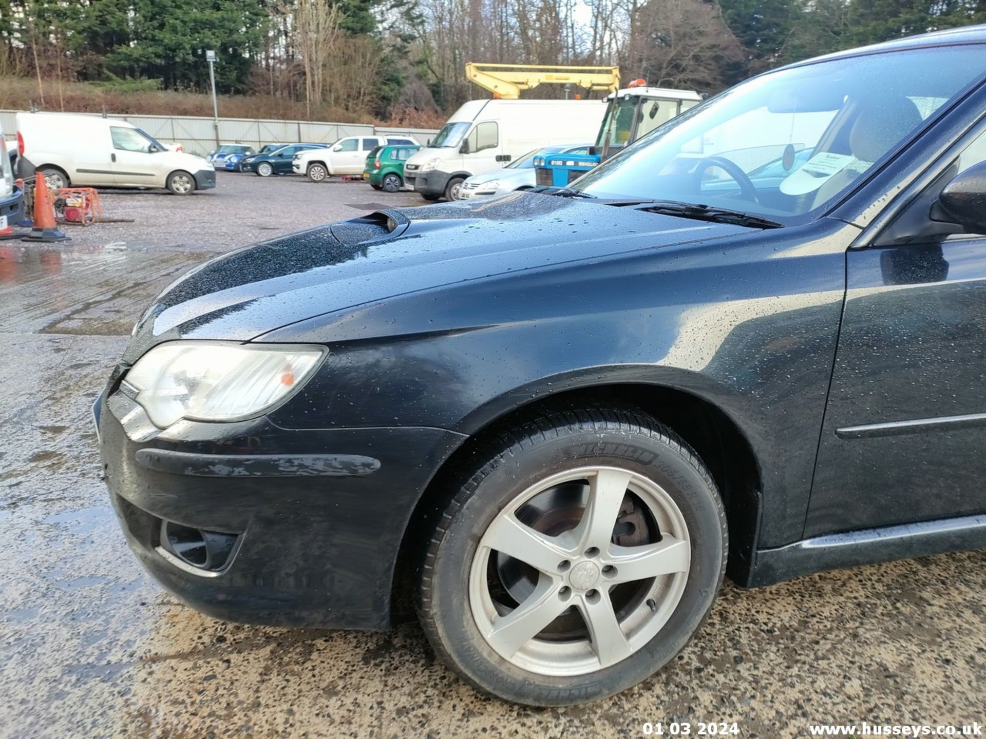 10/10 SUBARU LEGACY RE BOXER TD - 1998cc 5dr Estate (Black) - Image 28 of 50