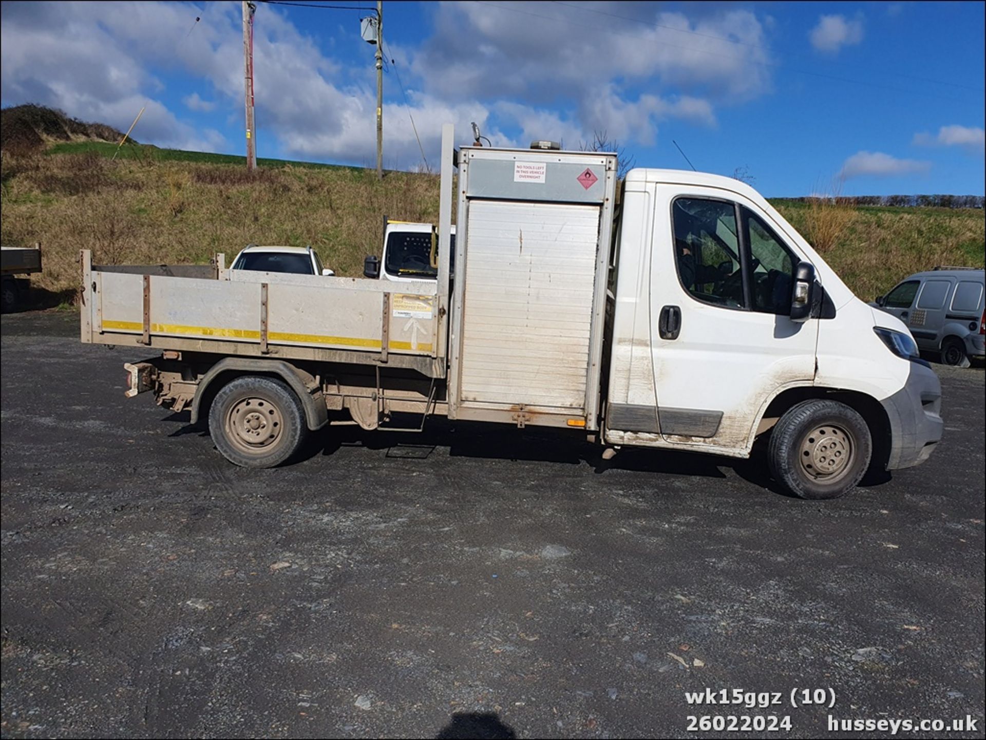 15/15 PEUGEOT BOXER 335 L2S HDI - 2198cc 2dr Tipper (White, 135k) - Image 11 of 40