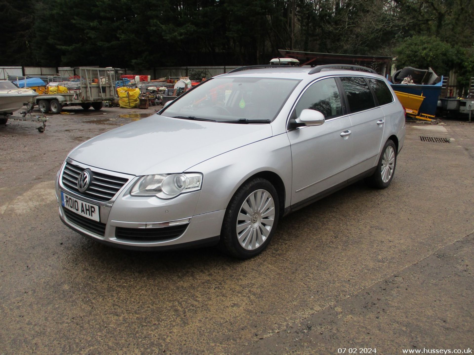 10/10 VOLKSWAGEN PASSAT H-LINE+ TDI DSG140 - 1968cc 5dr Estate (Silver) - Image 11 of 20