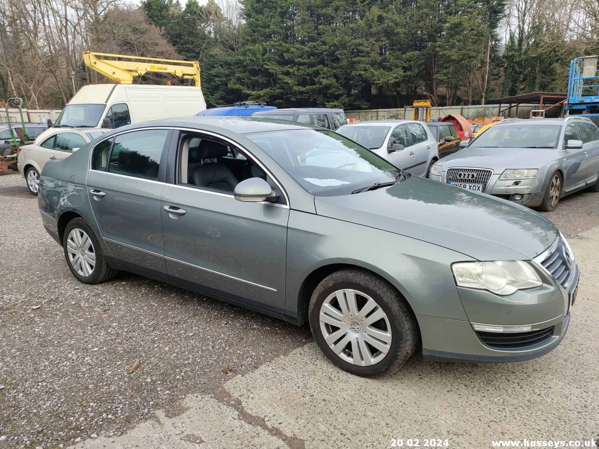 08/58 VOLKSWAGEN PASSAT SEL TDI - 1968cc 4dr Saloon (Green) - Image 35 of 49