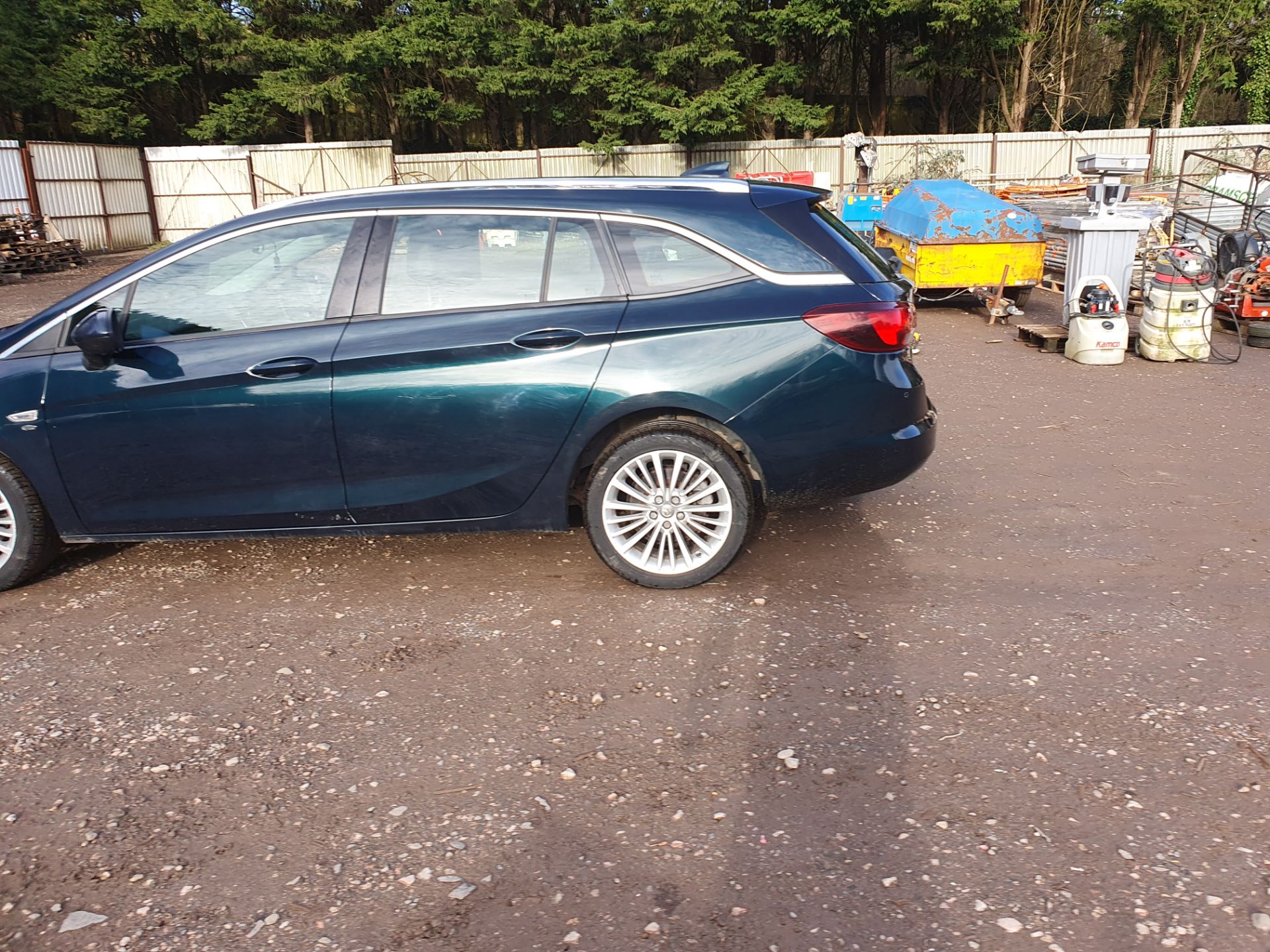 17/66 VAUXHALL ASTRA ELITE NAV CDTI S/S - 1598cc 5dr Estate (Green, 90k) - Image 17 of 54