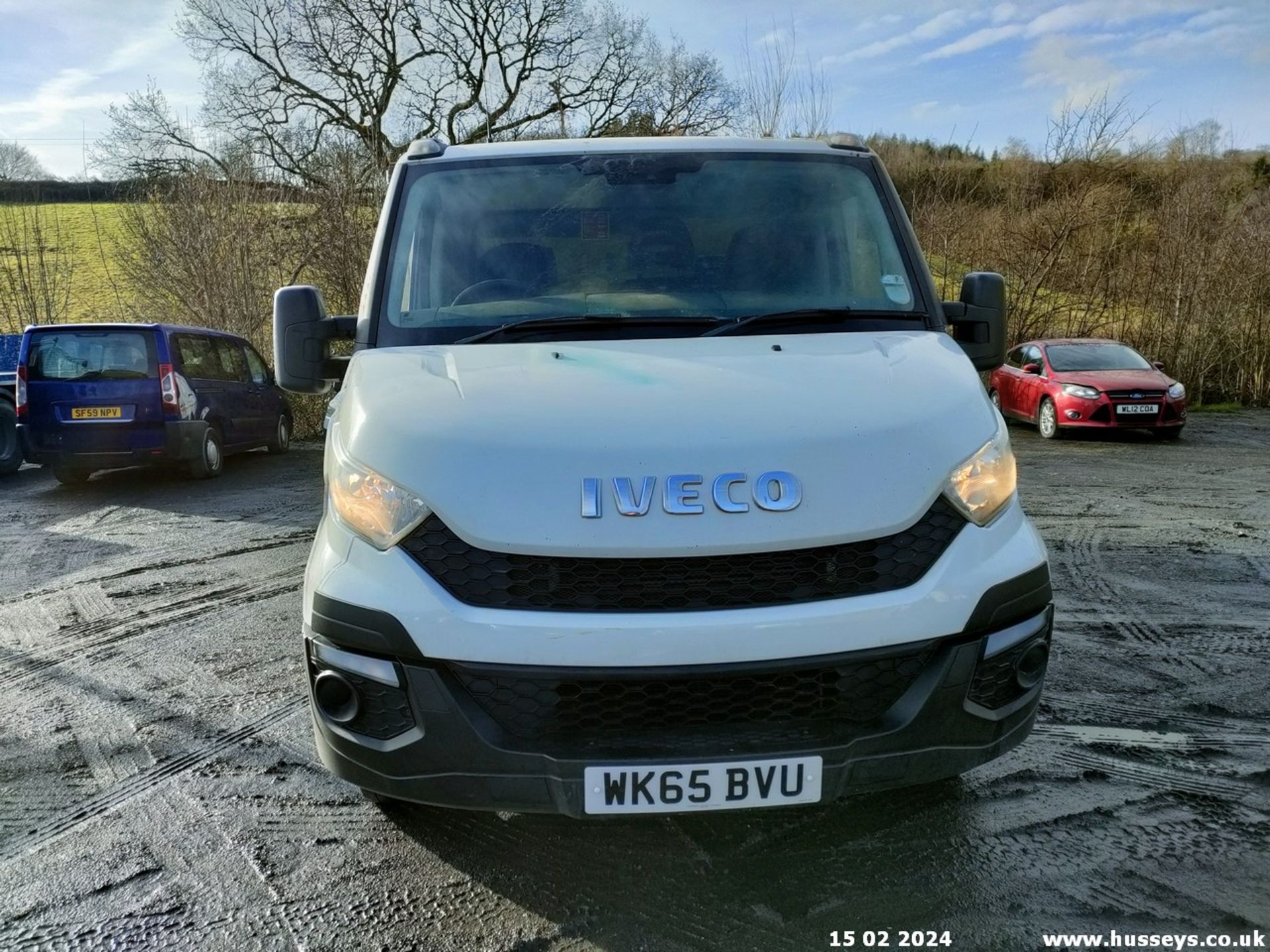 15/65 IVECO DAILY MWB - 2998cc 2dr Tipper (White) - Image 8 of 38