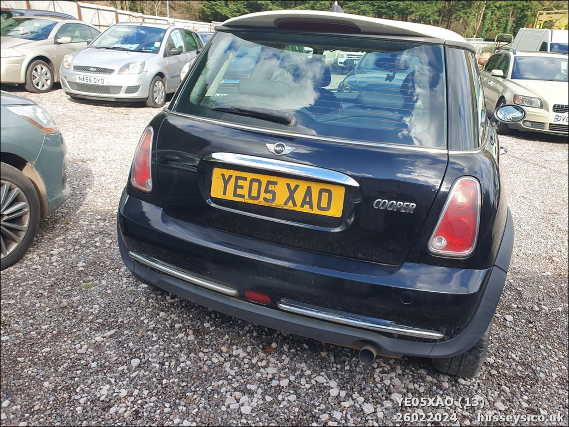 05/05 MINI MINI COOPER - 1598cc 3dr Hatchback (Black) - Image 14 of 31