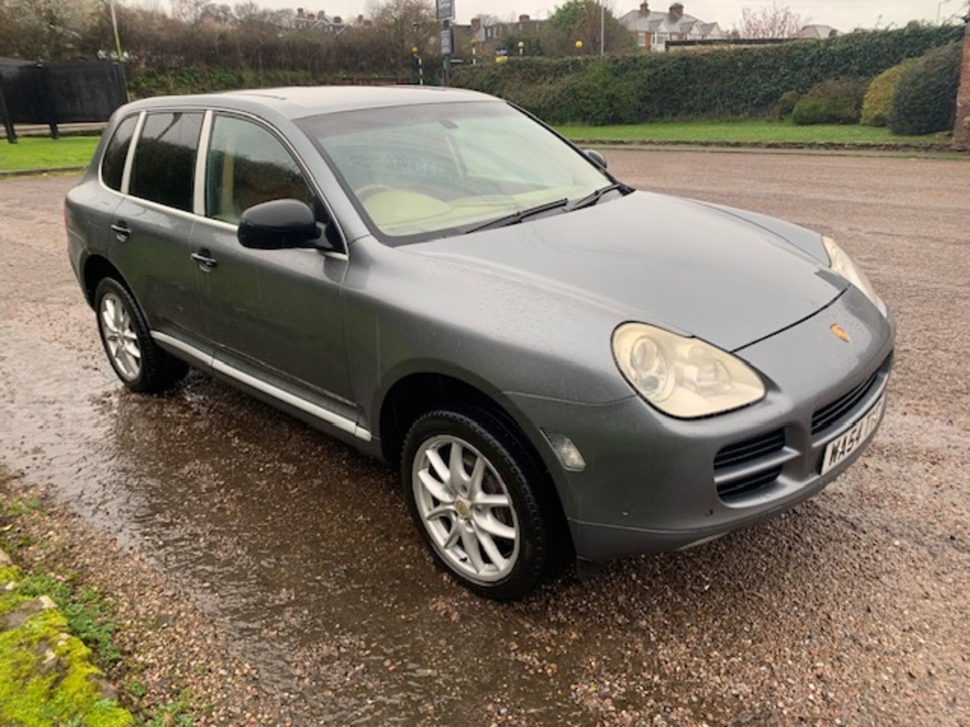 04/54 PORSCHE CAYENNE TIPTRONIC S - 3189cc 5dr Estate (Silver) - Image 10 of 22