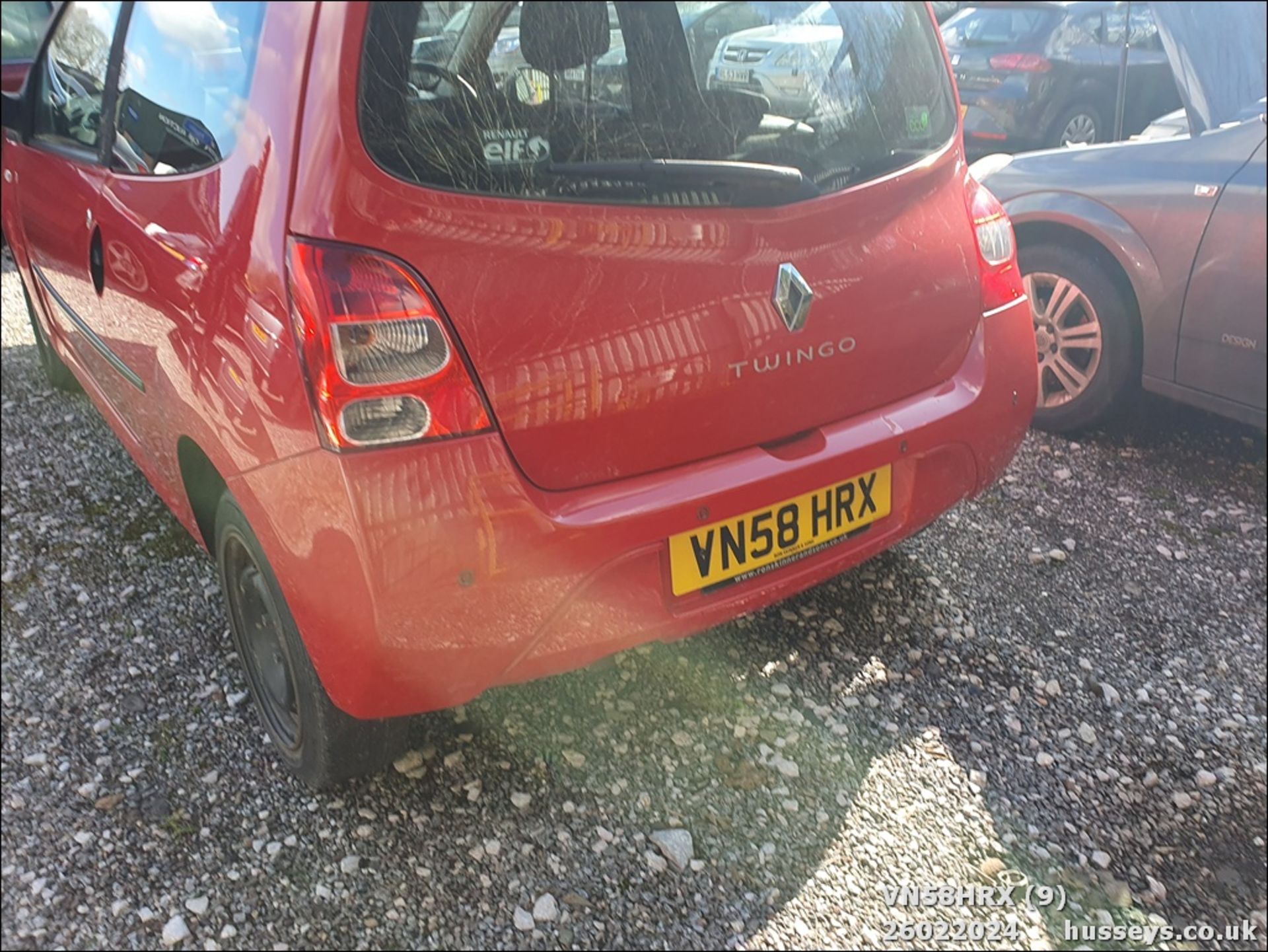 08/58 RENAULT TWINGO EXTREME 60 - 1149cc 3dr Hatchback (Red, 101k) - Image 10 of 34