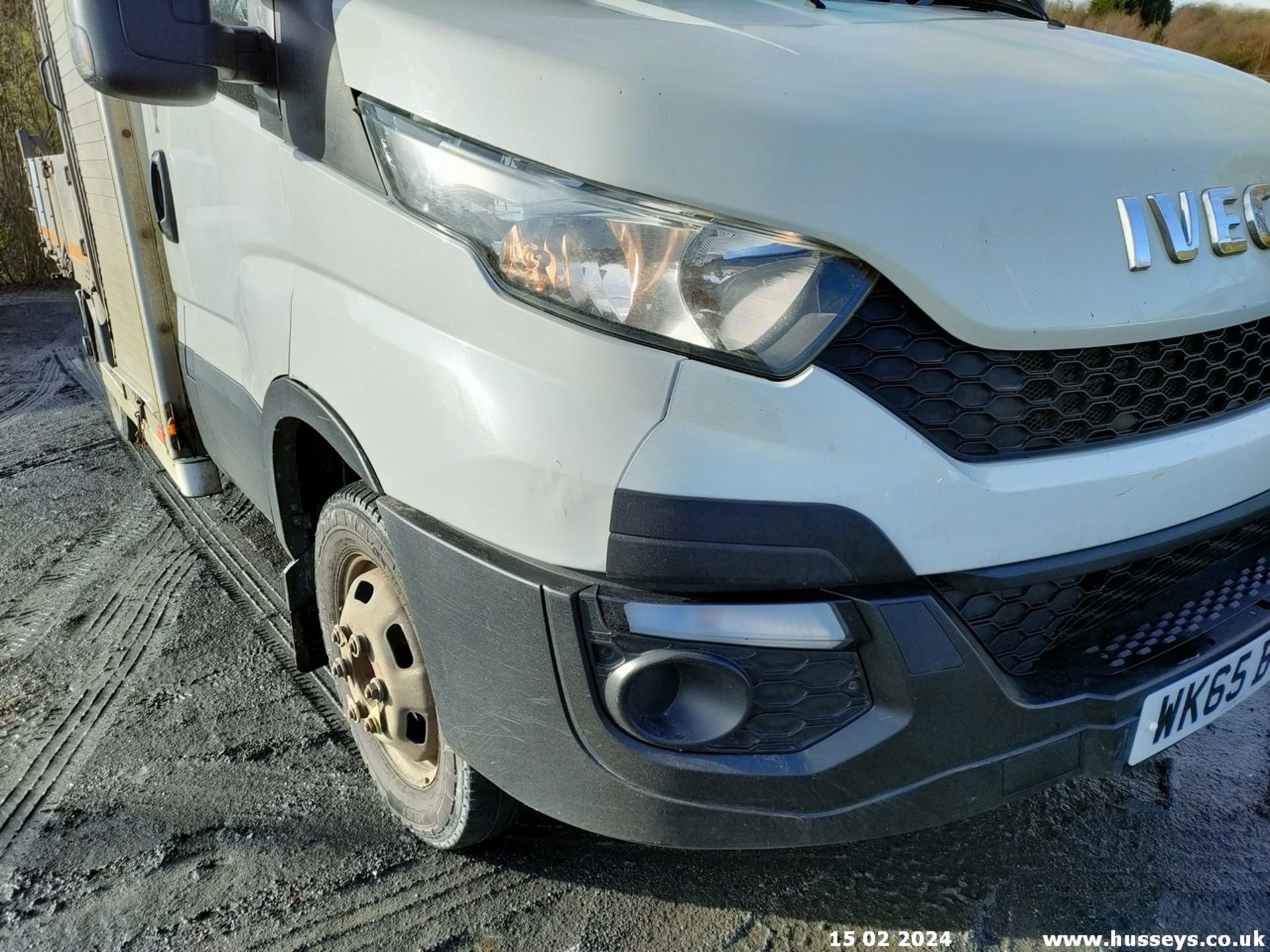 15/65 IVECO DAILY MWB - 2998cc 2dr Tipper (White) - Image 6 of 38