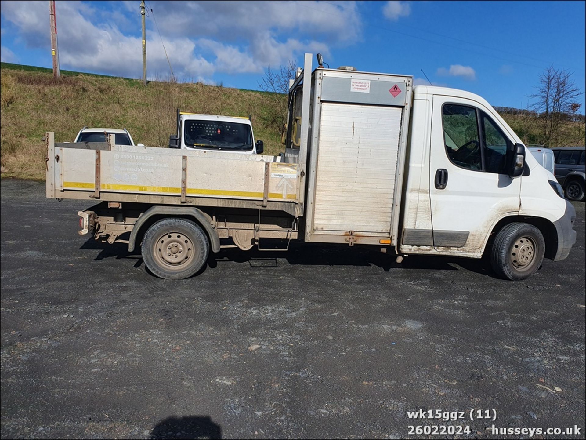 15/15 PEUGEOT BOXER 335 L2S HDI - 2198cc 2dr Tipper (White, 135k) - Image 12 of 40