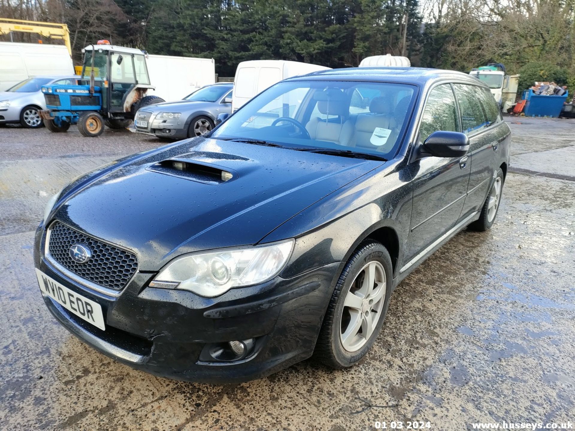 10/10 SUBARU LEGACY RE BOXER TD - 1998cc 5dr Estate (Black) - Image 19 of 50