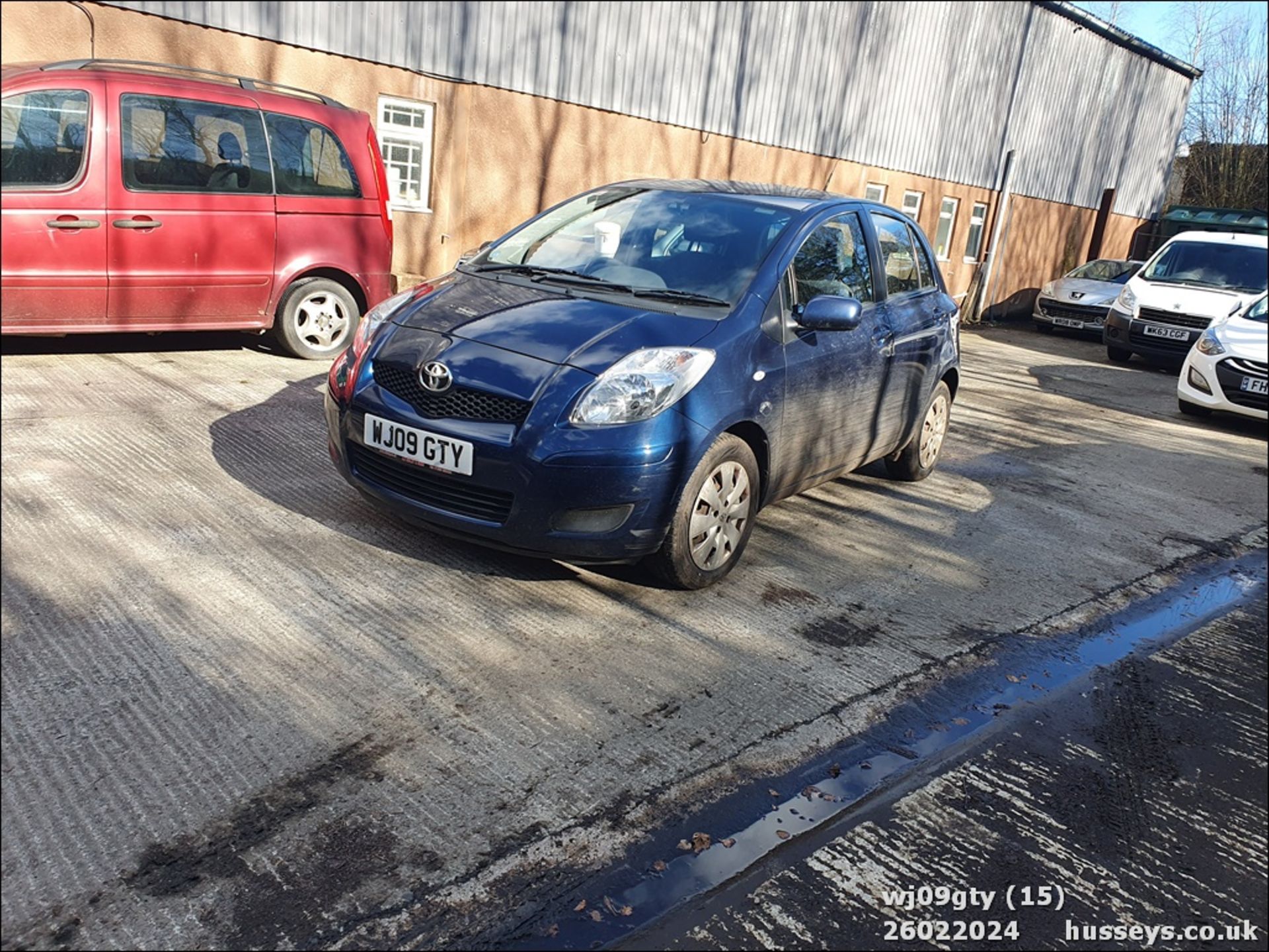 09/09 TOYOTA YARIS TR VVT-I S-A - 1329cc 5dr Hatchback (Blue, 72k) - Image 16 of 44