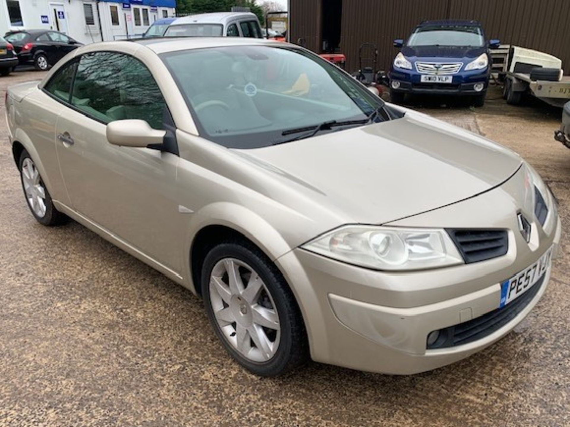 07/57 RENAULT MEGANE PRIVILEGE - 1598cc 2dr Convertible (Gold, 94k)