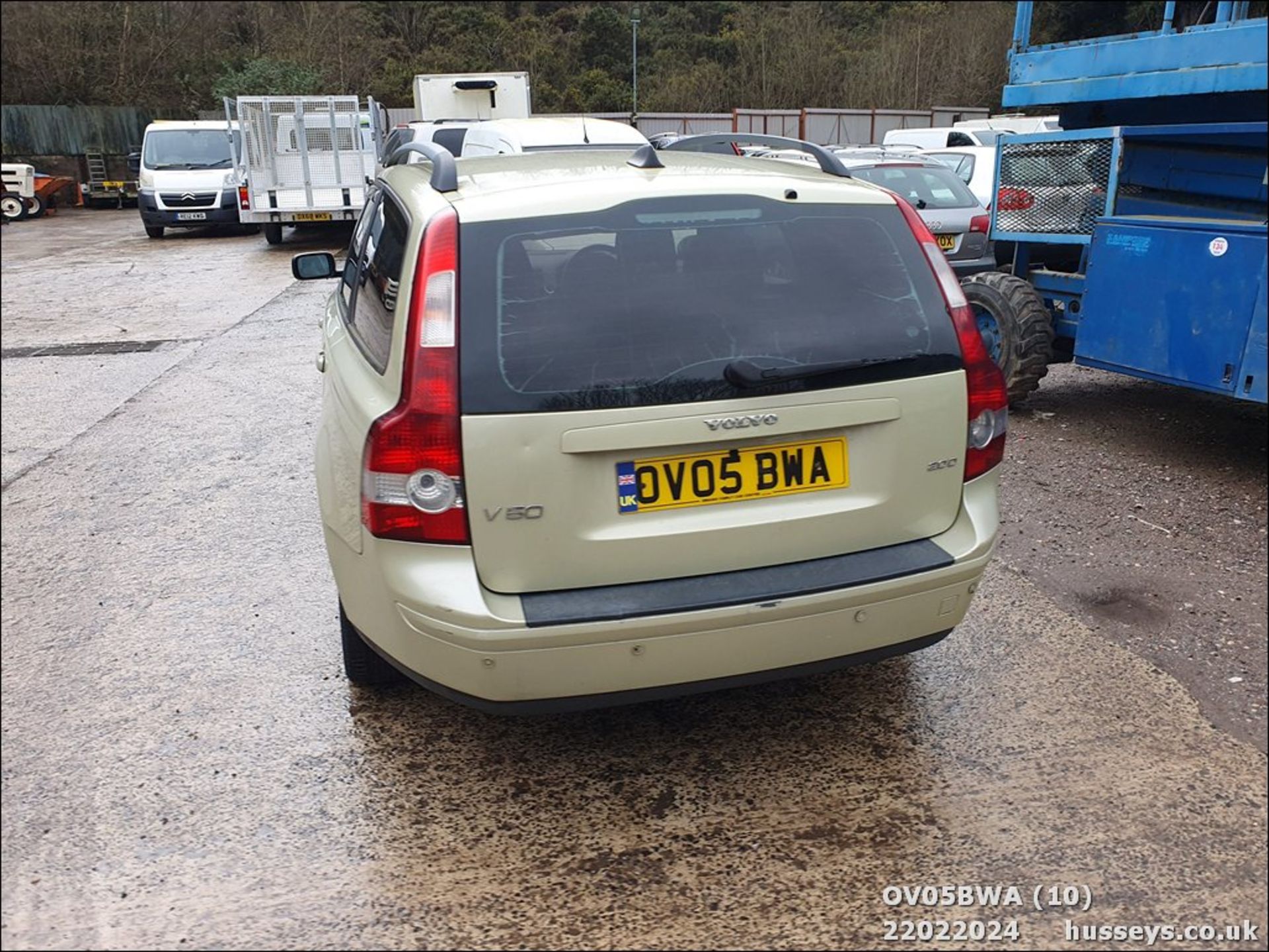 05/05 VOLVO V50 SE D (E4) - 1998cc 5dr Estate (Green, 178k) - Image 10 of 43