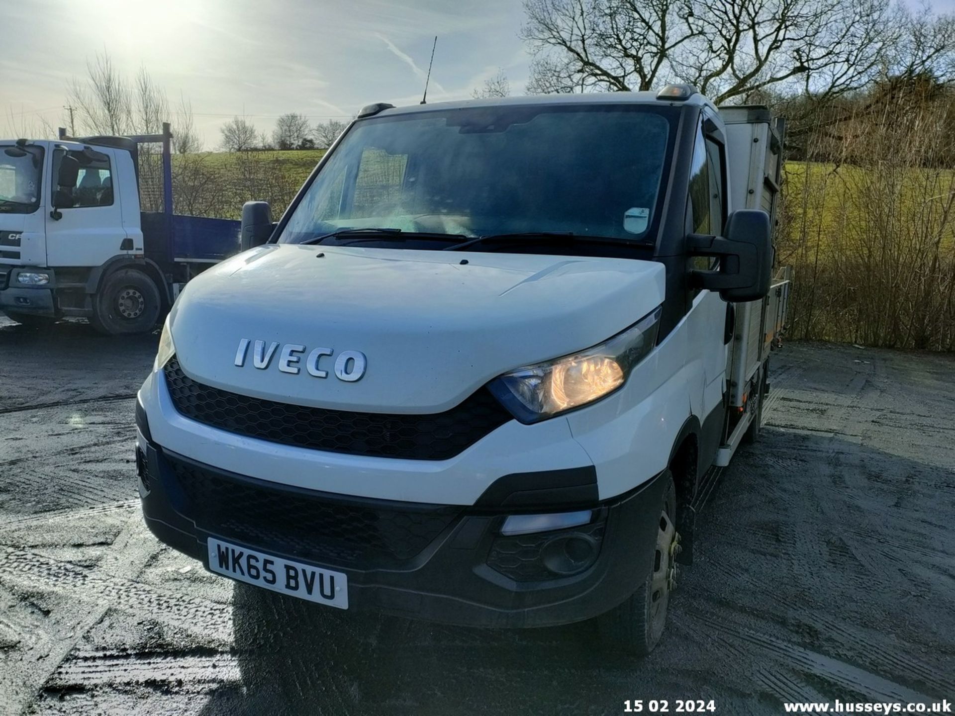 15/65 IVECO DAILY MWB - 2998cc 2dr Tipper (White) - Image 10 of 38